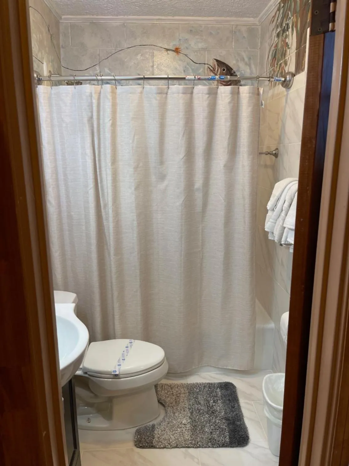Bathroom in Mountain Aire Cottages, Inn, & Glamping