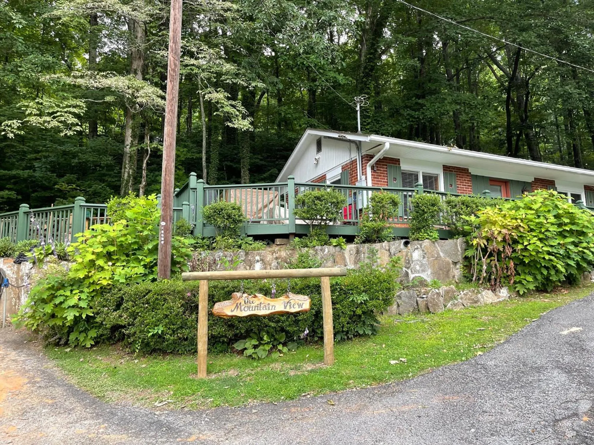 Day in Mountain Aire Cottages, Inn, & Glamping