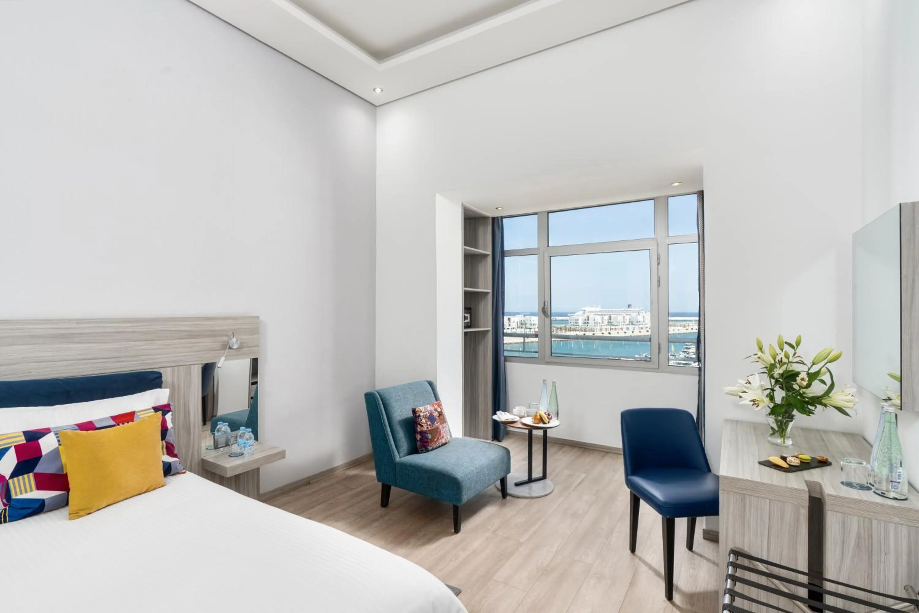 Bedroom, Bed in Marina Bay City Center