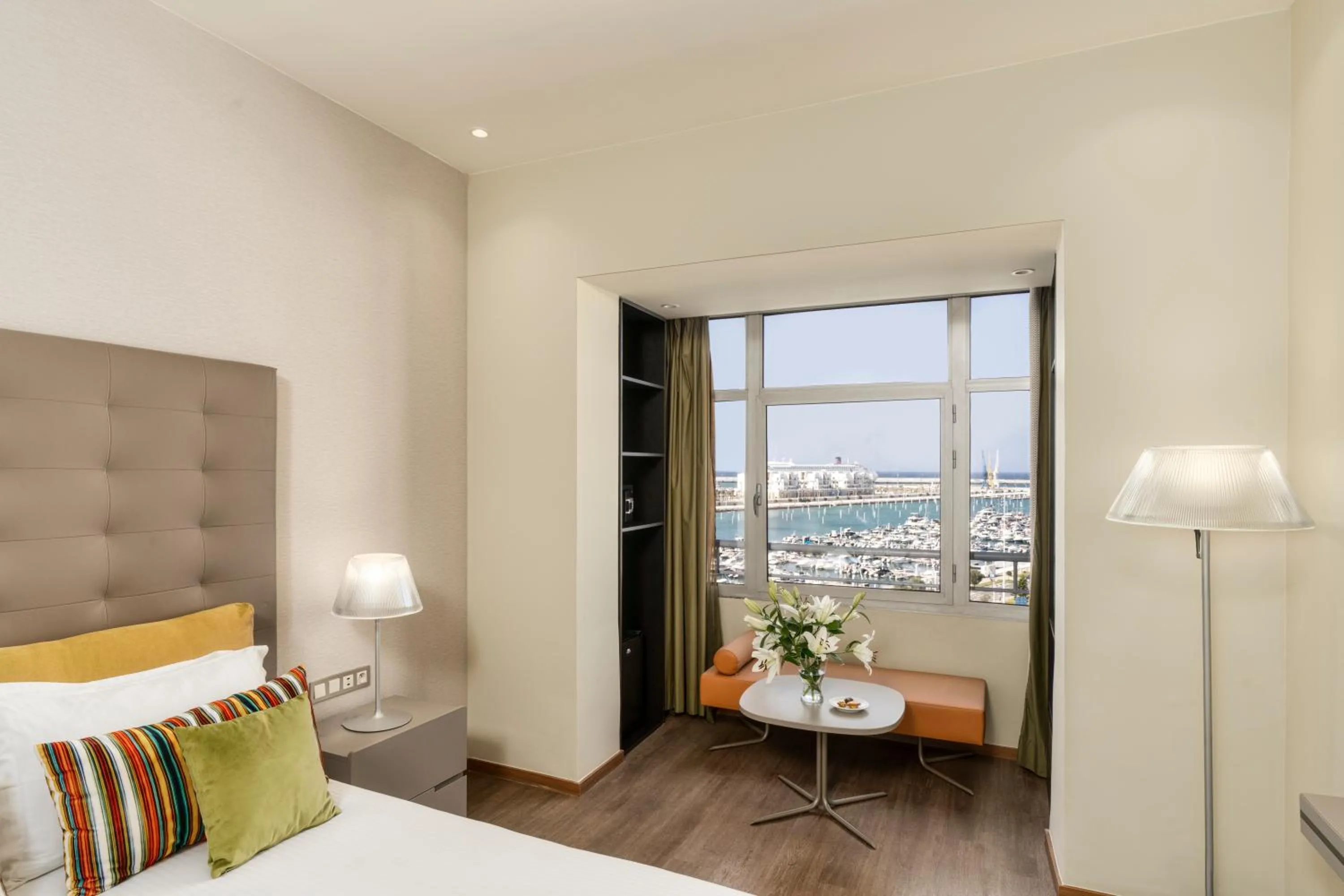 Bedroom, Bed in Marina Bay City Center