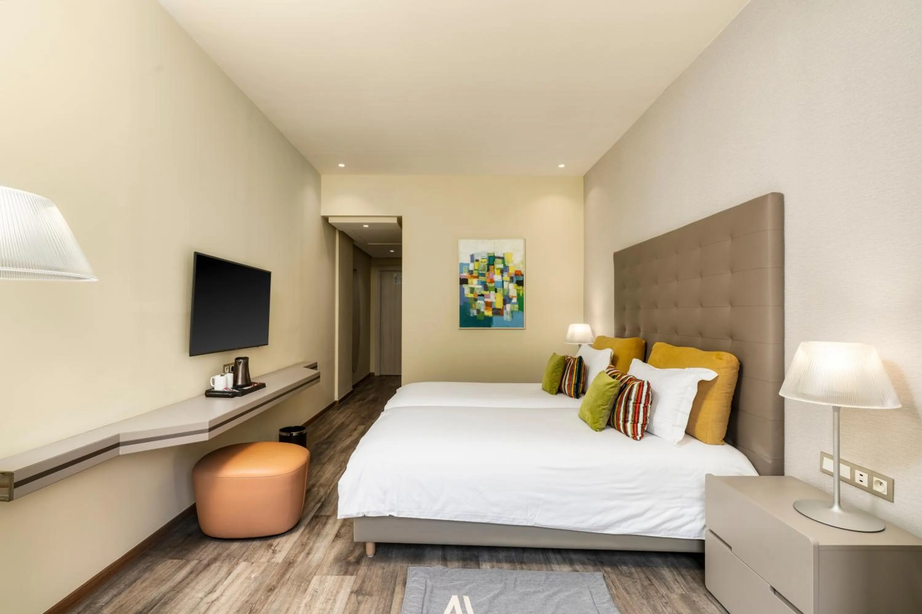 Photo of the whole room, Bed in Marina Bay City Center