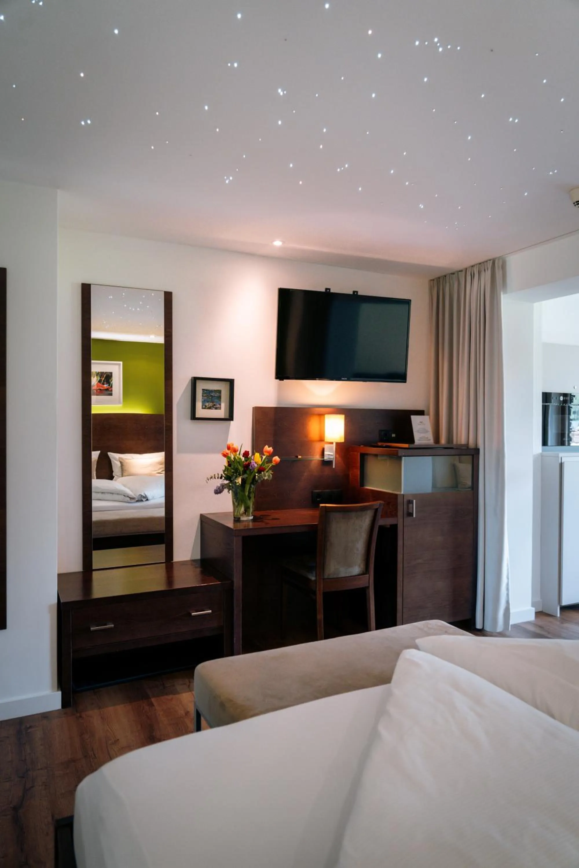 TV and multimedia, Bed in Apart-Garni Innerwiesn