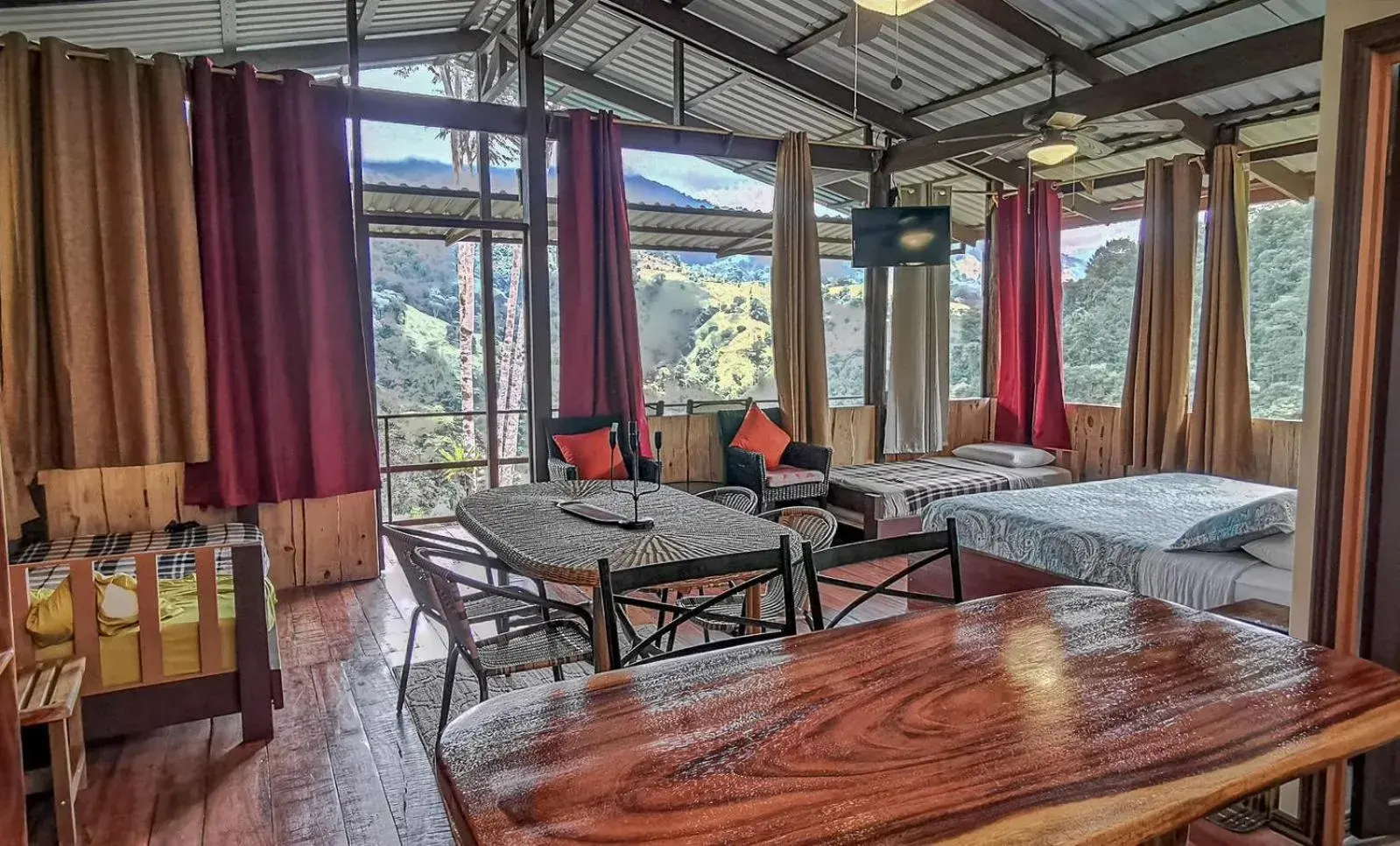 Chalet Gratitud in Santa Juana Lodge & Nature Reserve Chalet Gratitud in Santa Juana Lodge & Nature Reserve