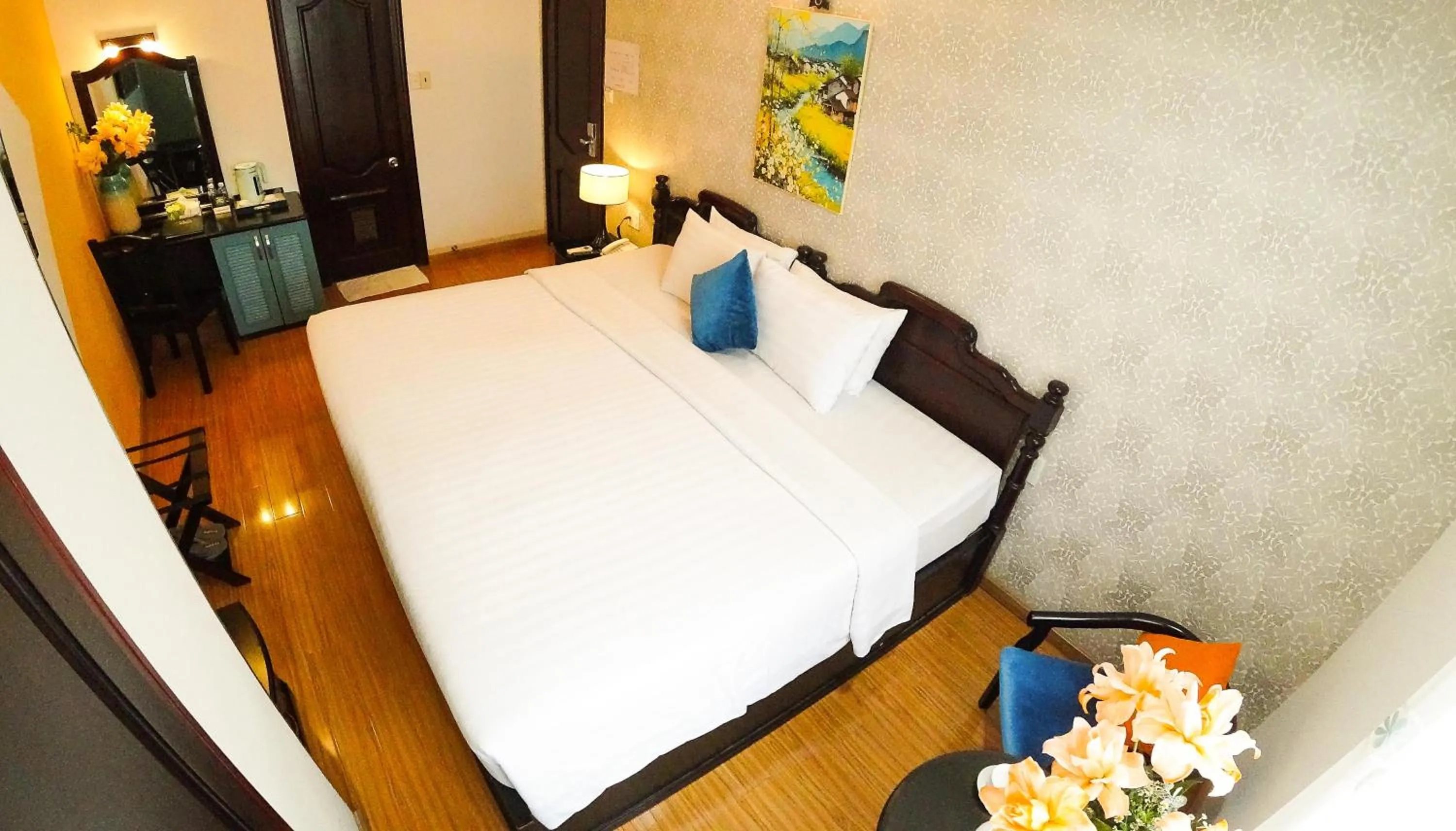 Bed in Sunrise Central Hotel