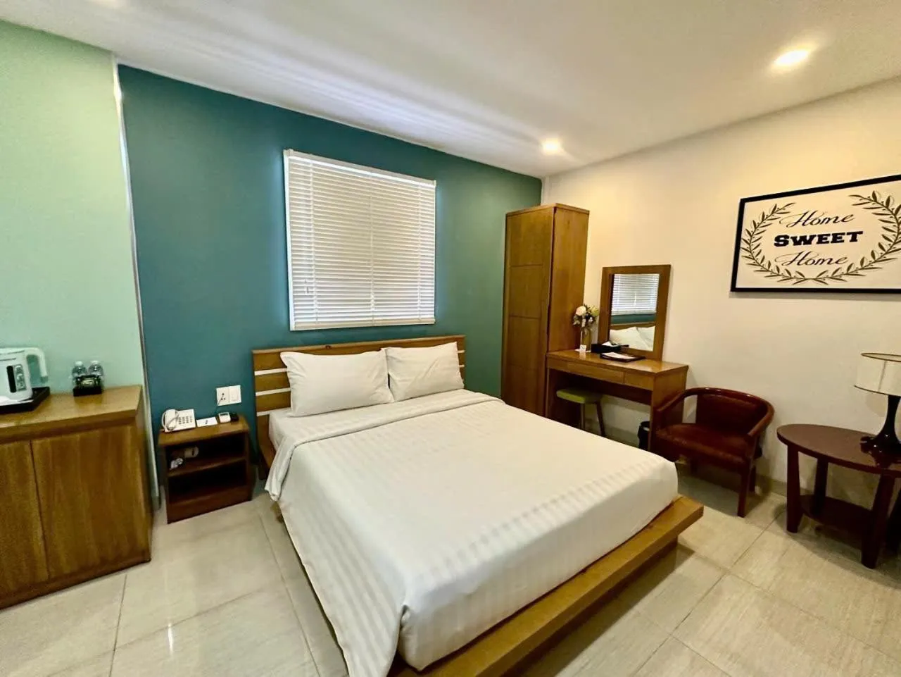 Bed in Sunrise Central Hotel