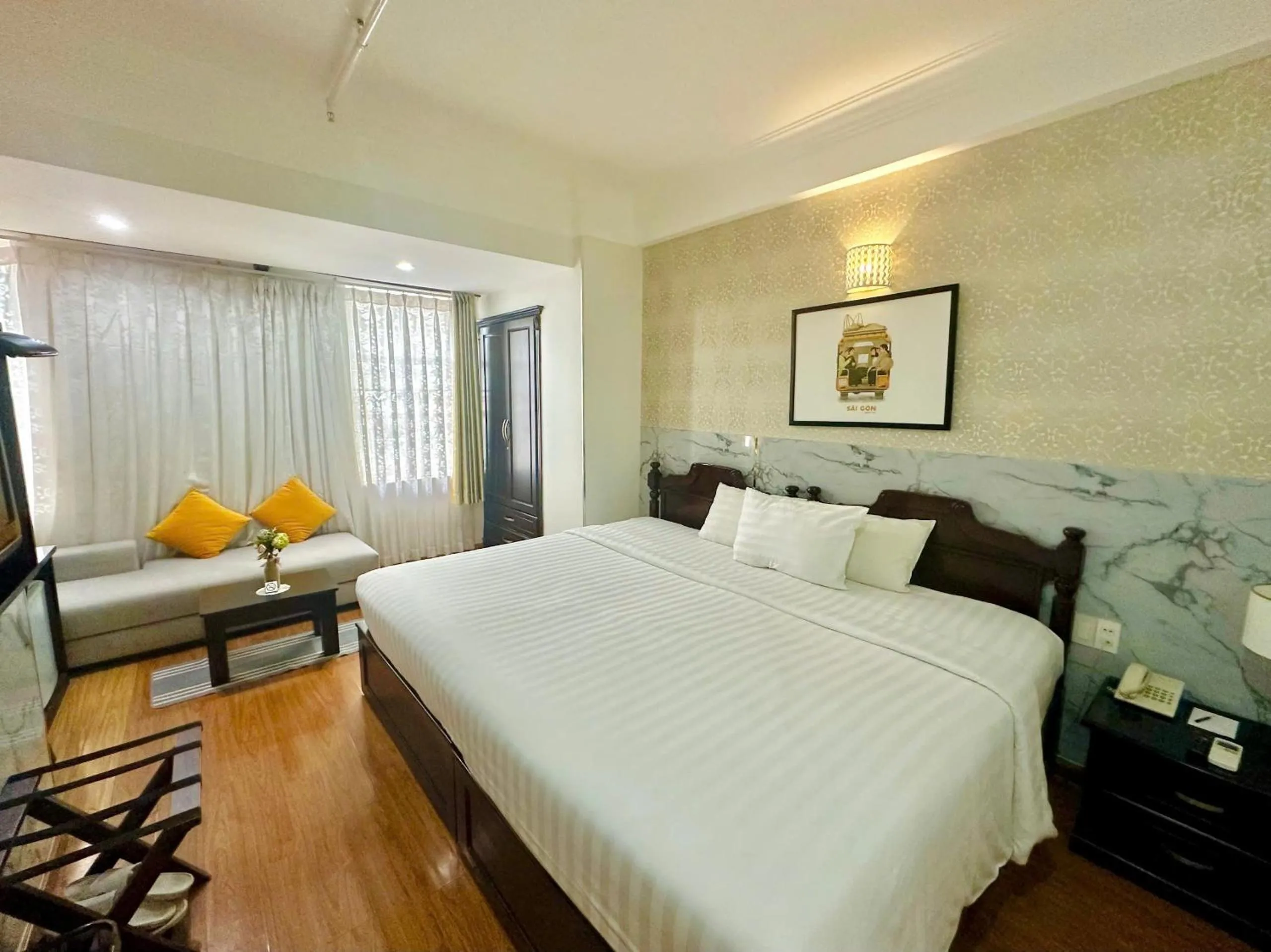 Bed in Sunrise Central Hotel