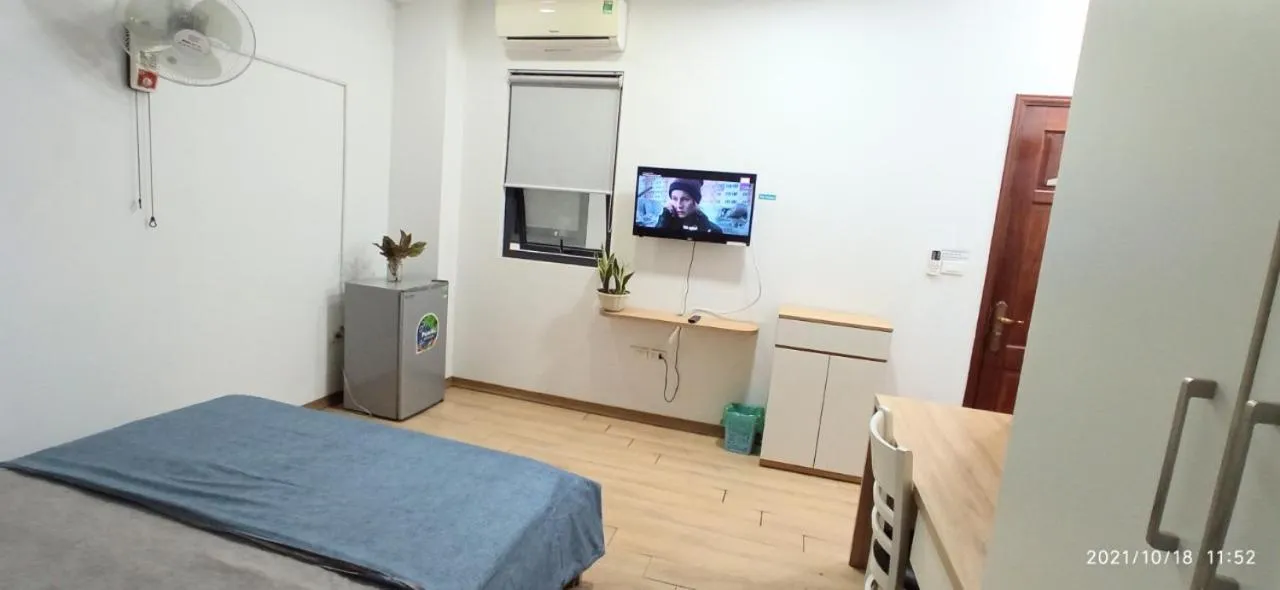 TV and multimedia, Bed in NYT Home Giang Vo