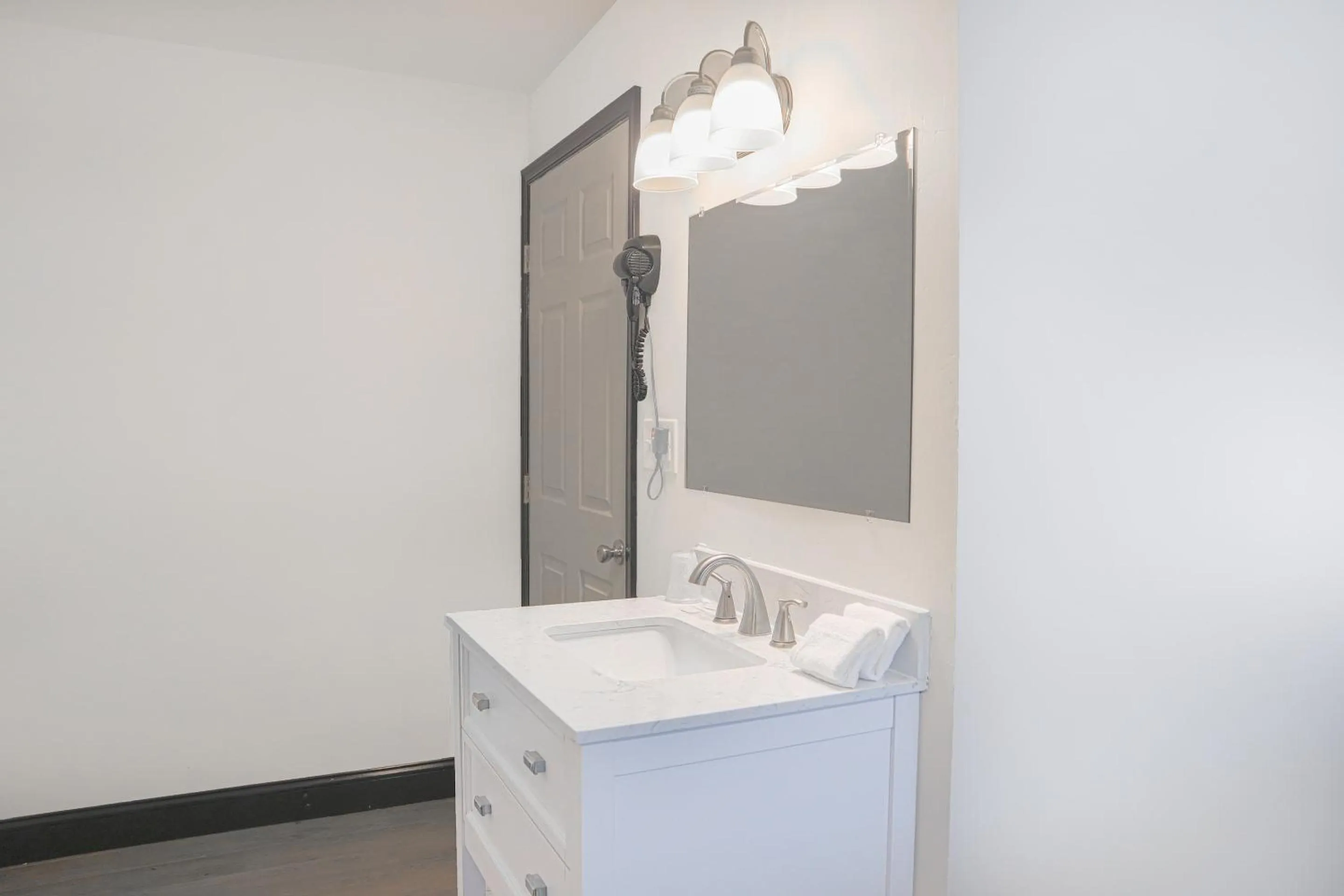 Bathroom in The Lancaster Motel By OYO Ronks near Paradise