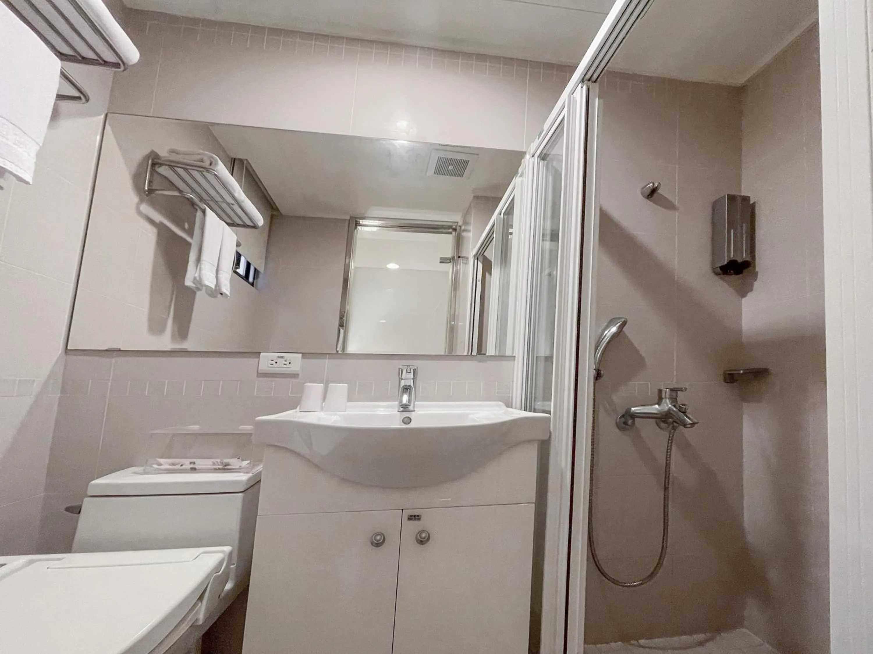 Bathroom in Guide Hotel Taipei NTU