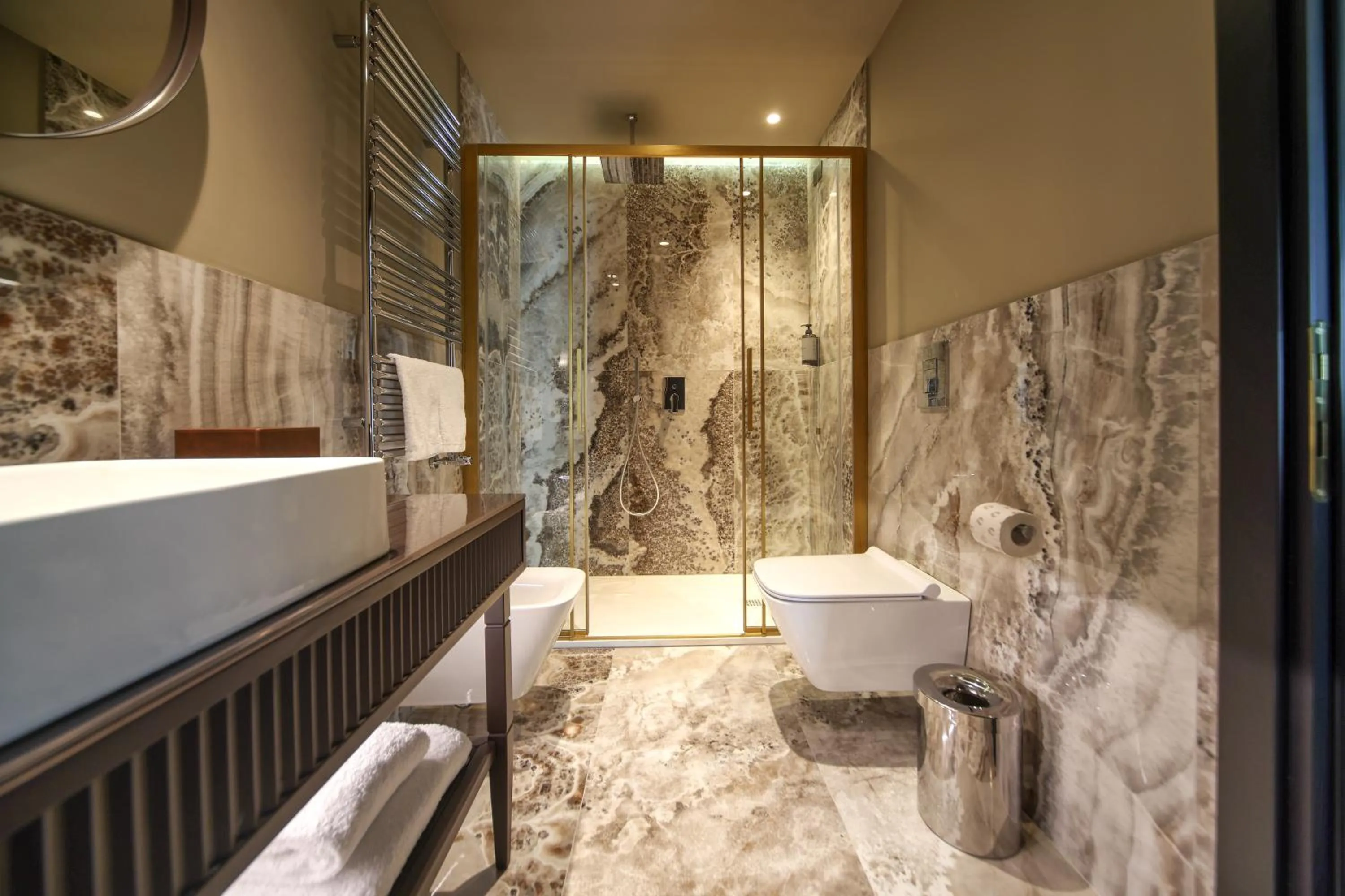 Shower in U-Visionary Venezia Hotel