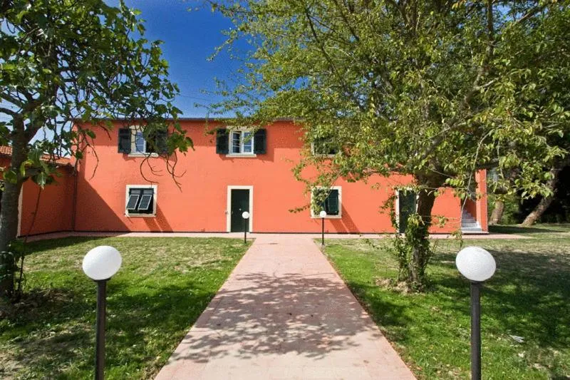 Facade/entrance in Residence Casali Romei