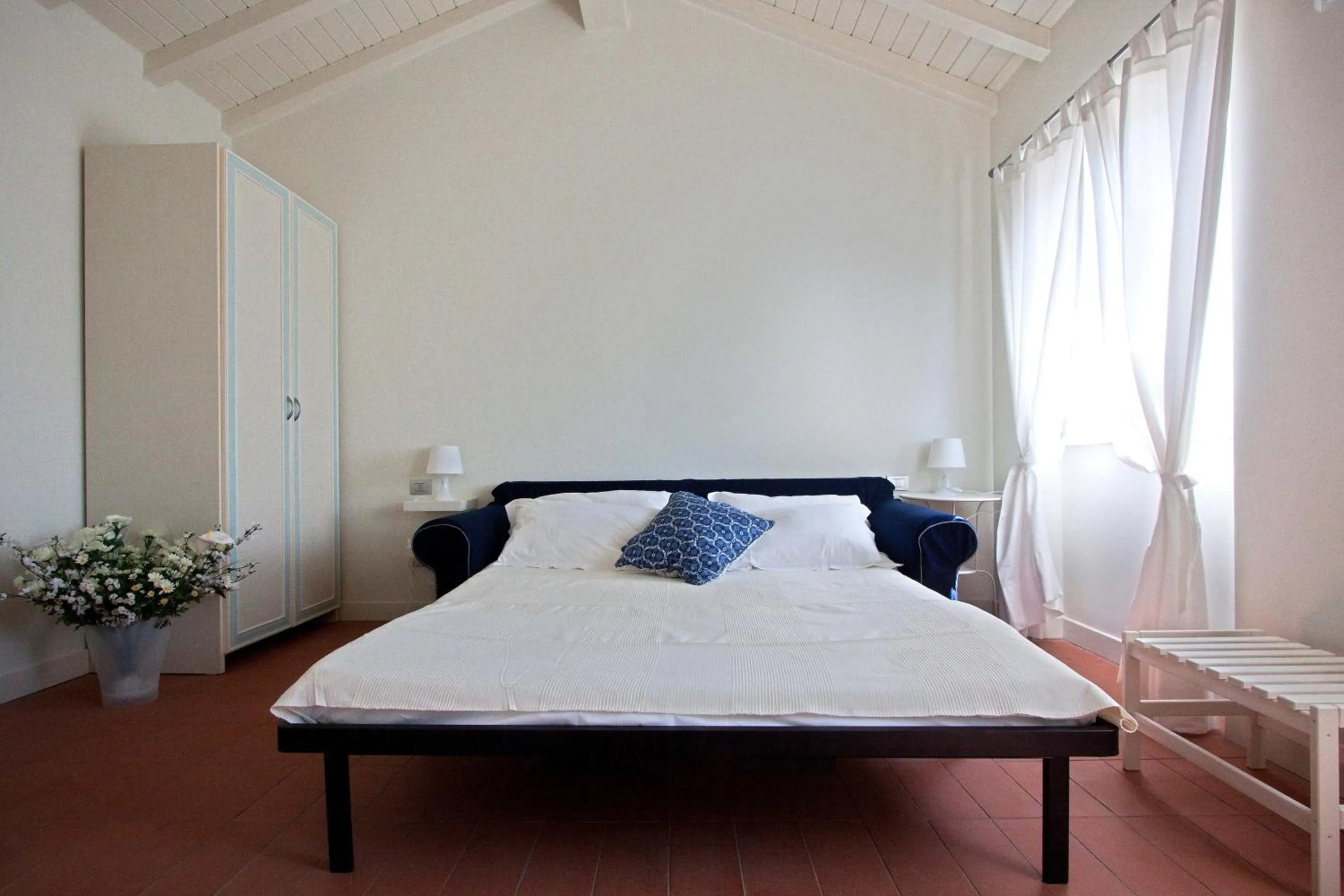 Photo of the whole room, Bed in Residence Casali Romei