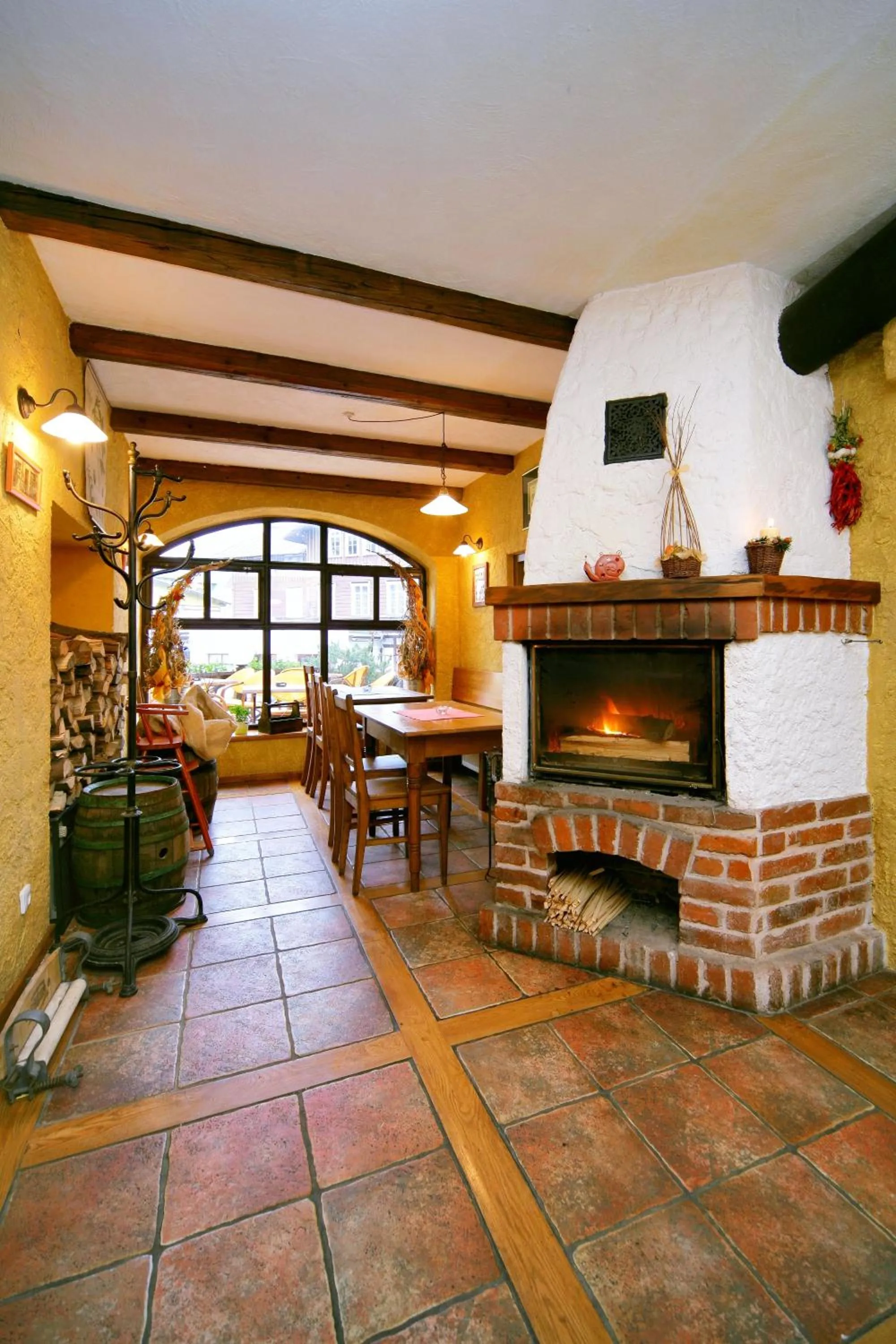 Restaurant/places to eat in Hotel Erika