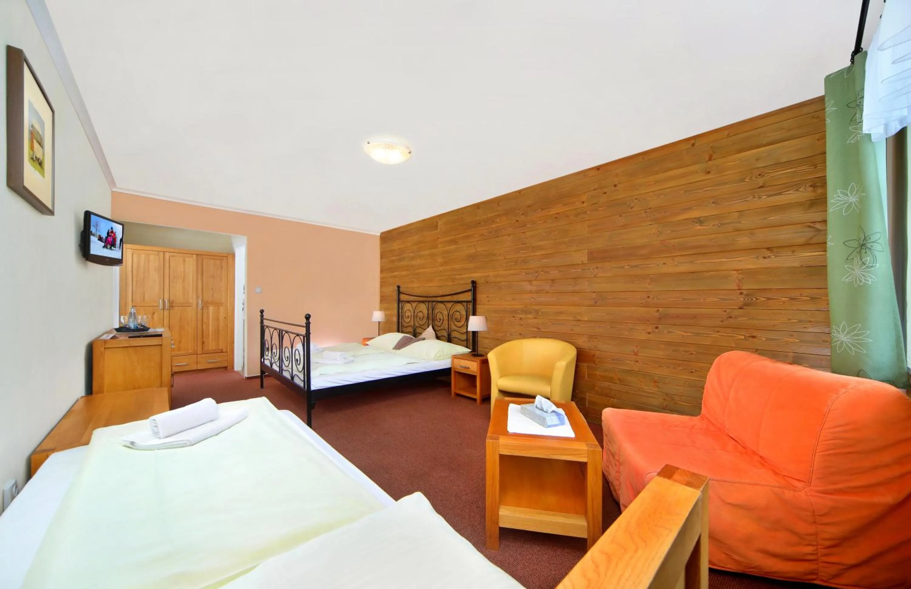 Bedroom, Bed in Hotel Erika