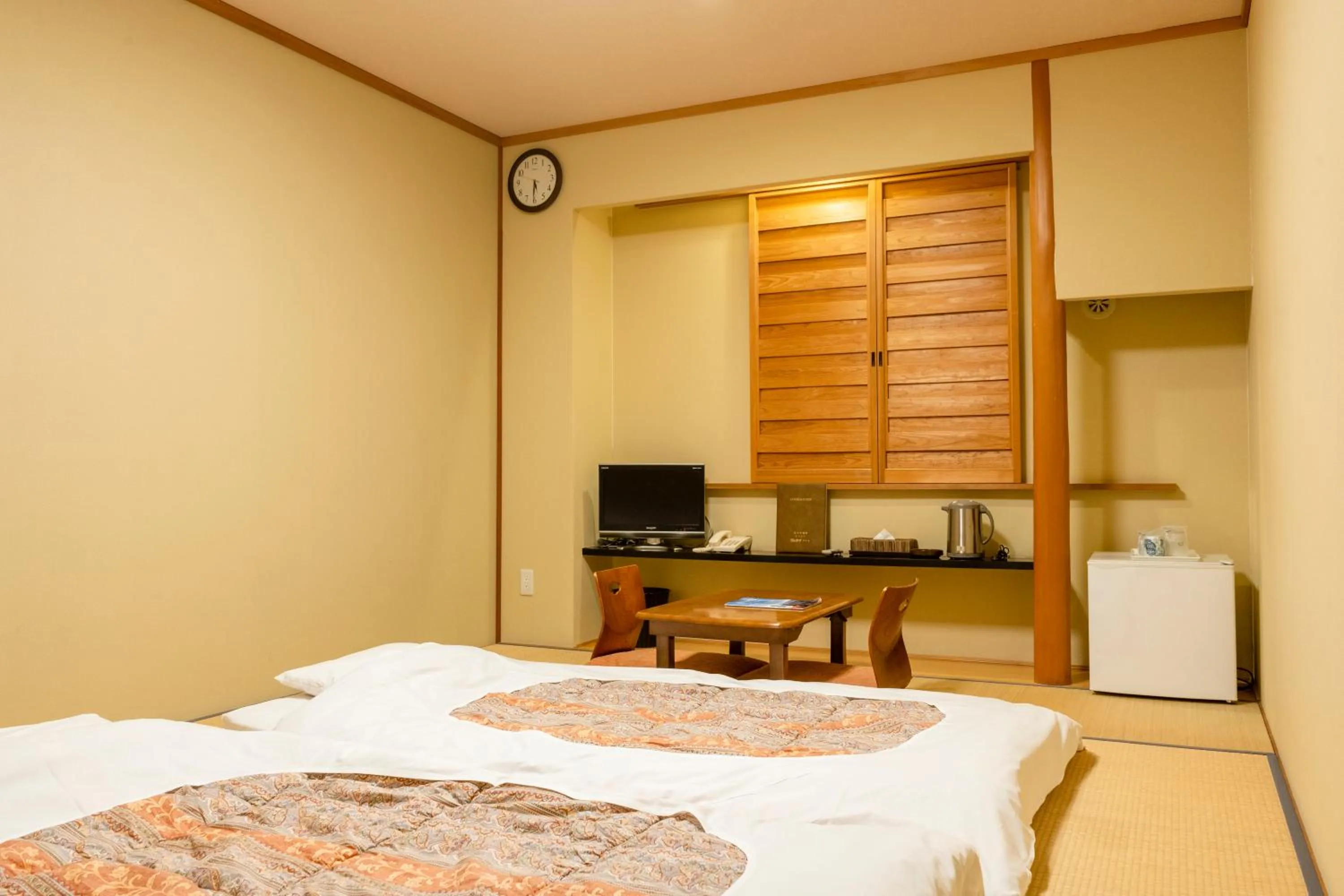 Photo of the whole room, Bed in Kumamoto Ichibamae Business Kurenai Hotel