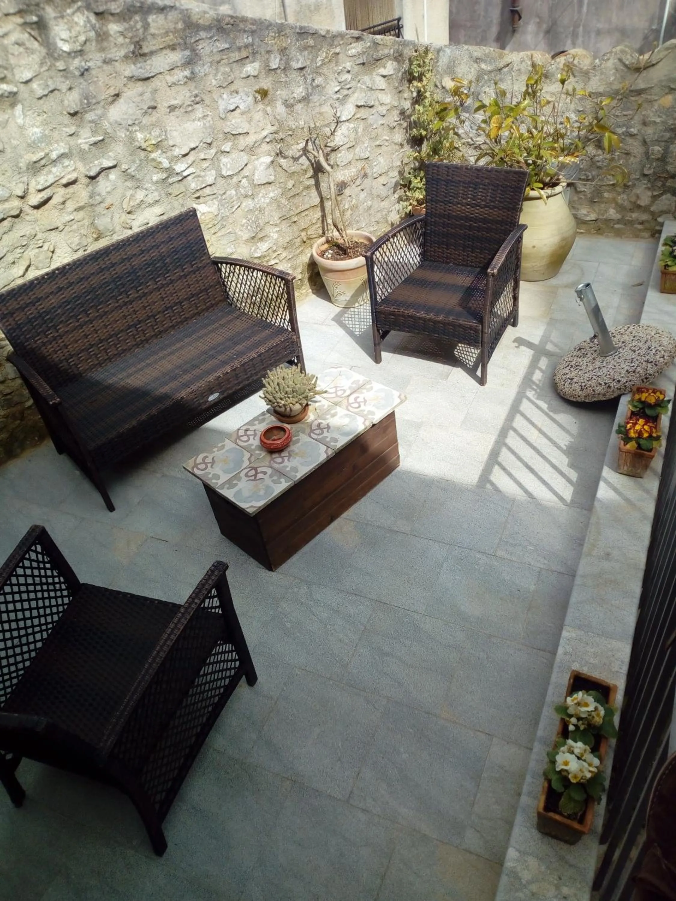 Patio in Residence Erice Pietre Antiche