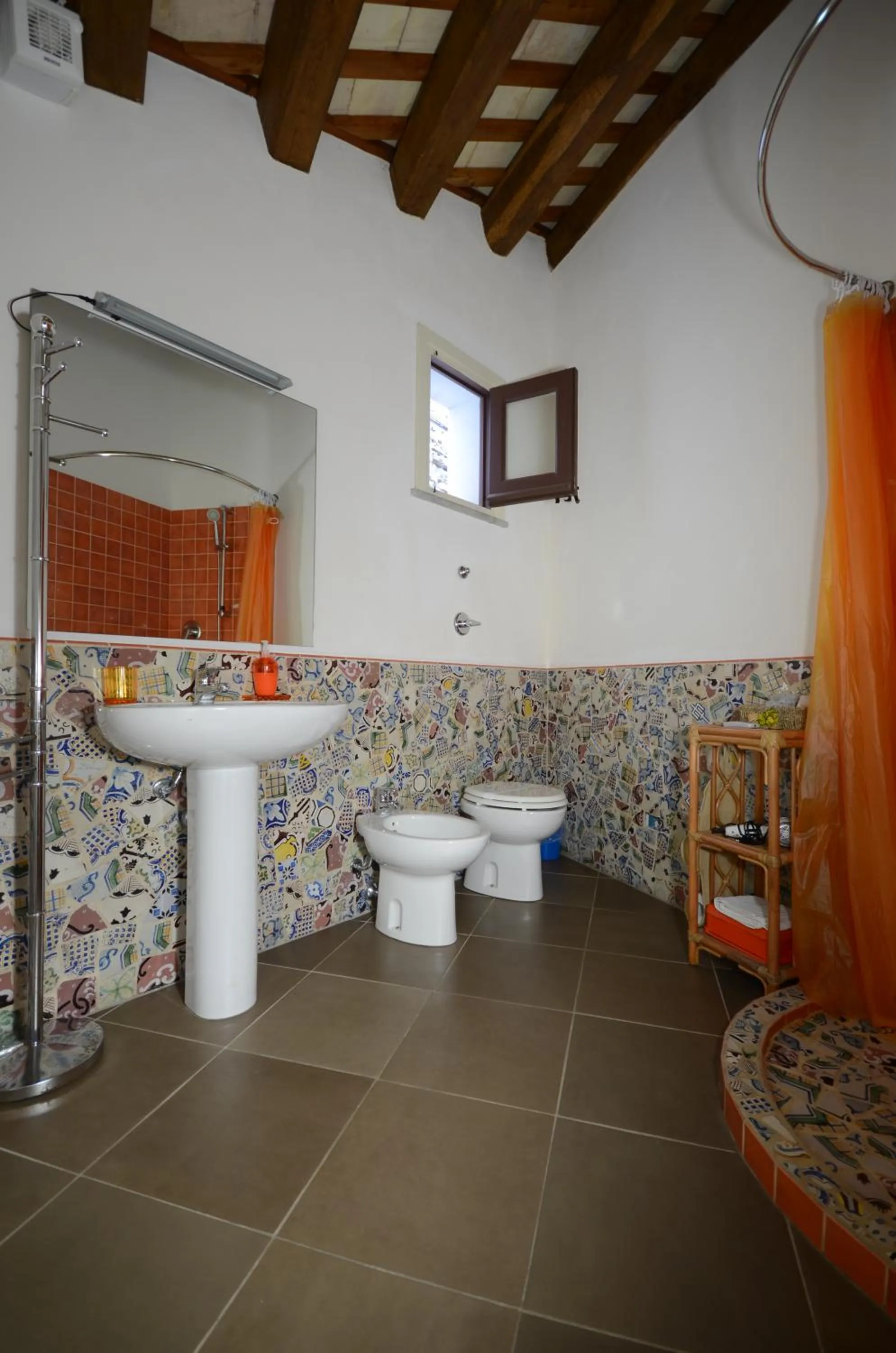 Bathroom in Residence Erice Pietre Antiche