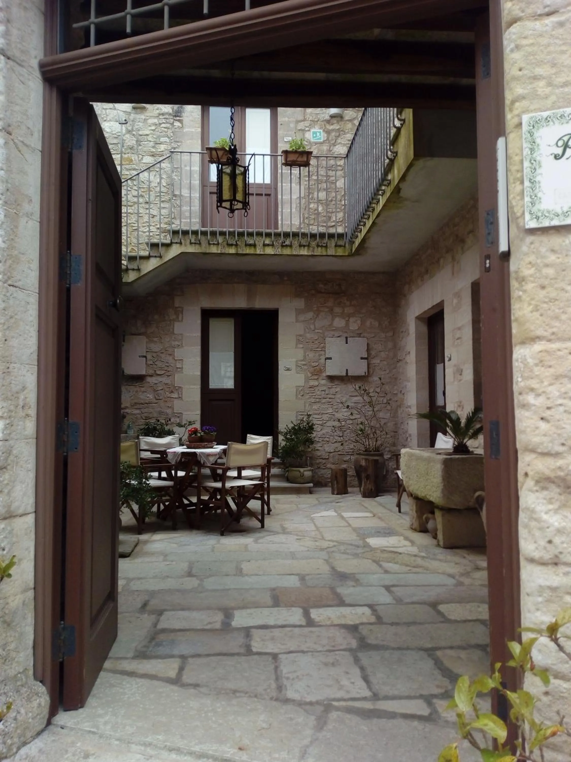 Facade/entrance in Residence Erice Pietre Antiche