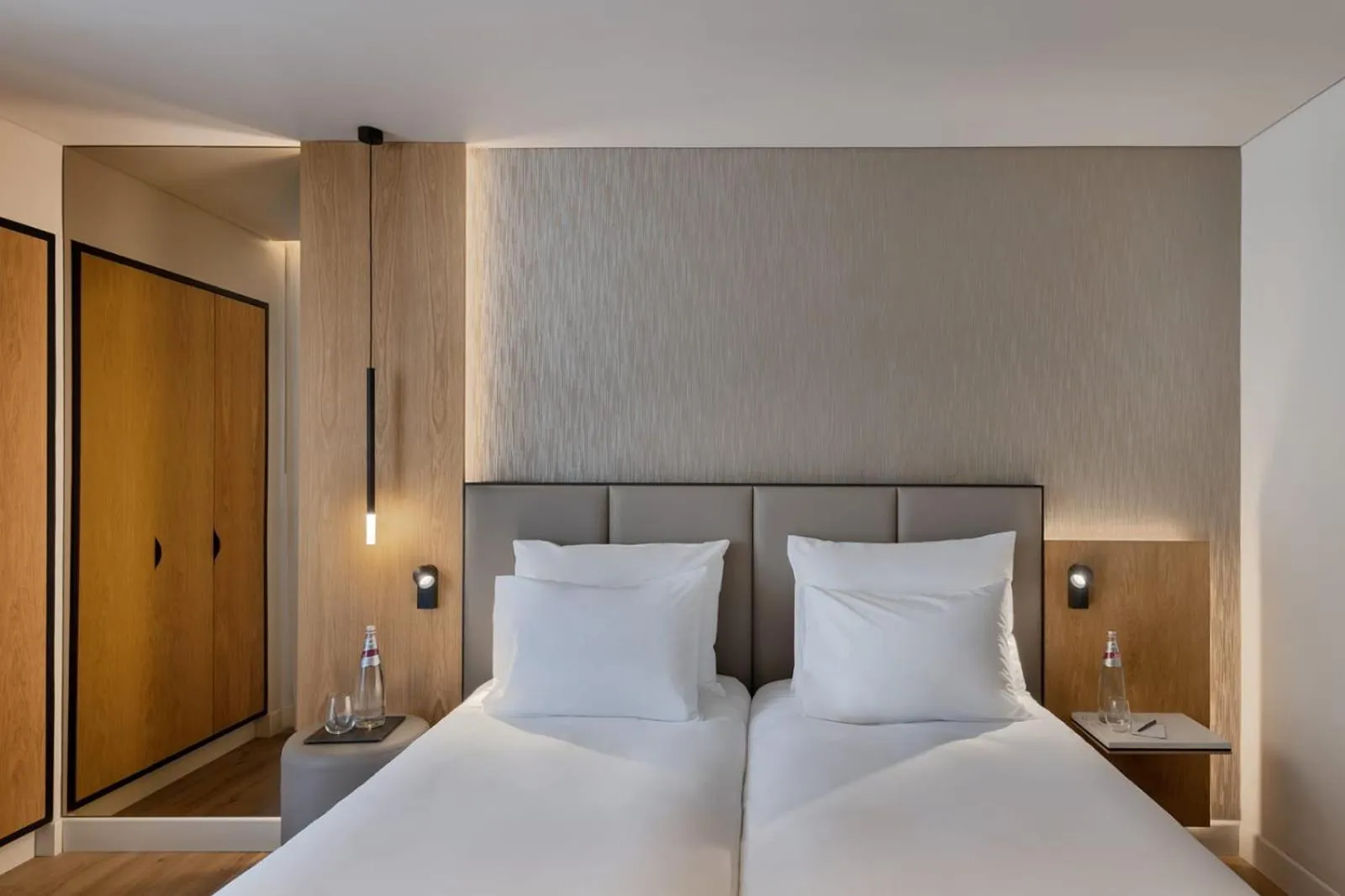 Bedroom, Bed in Jerusalem Gardens Hotel