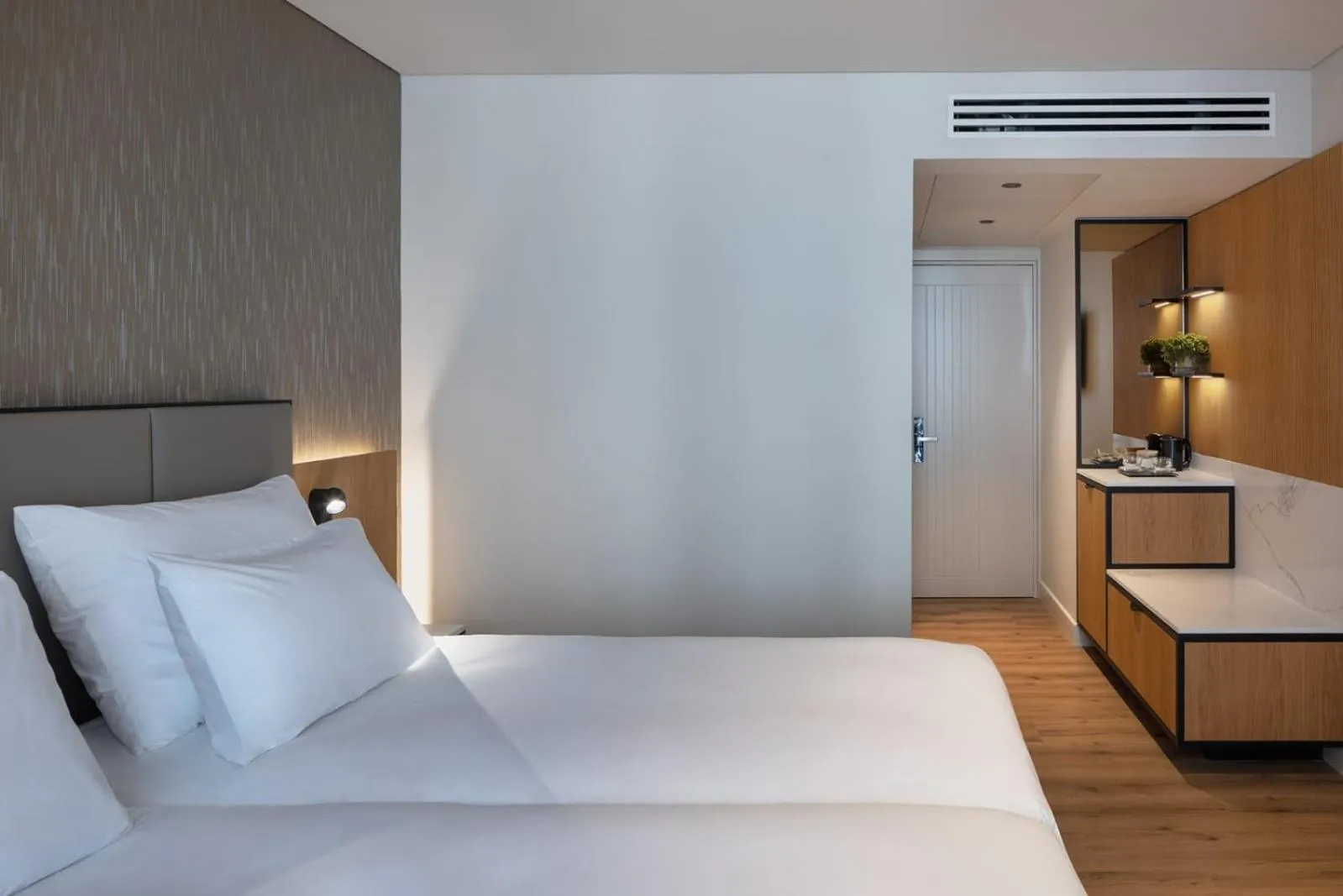 Bedroom, Bed in Jerusalem Gardens Hotel