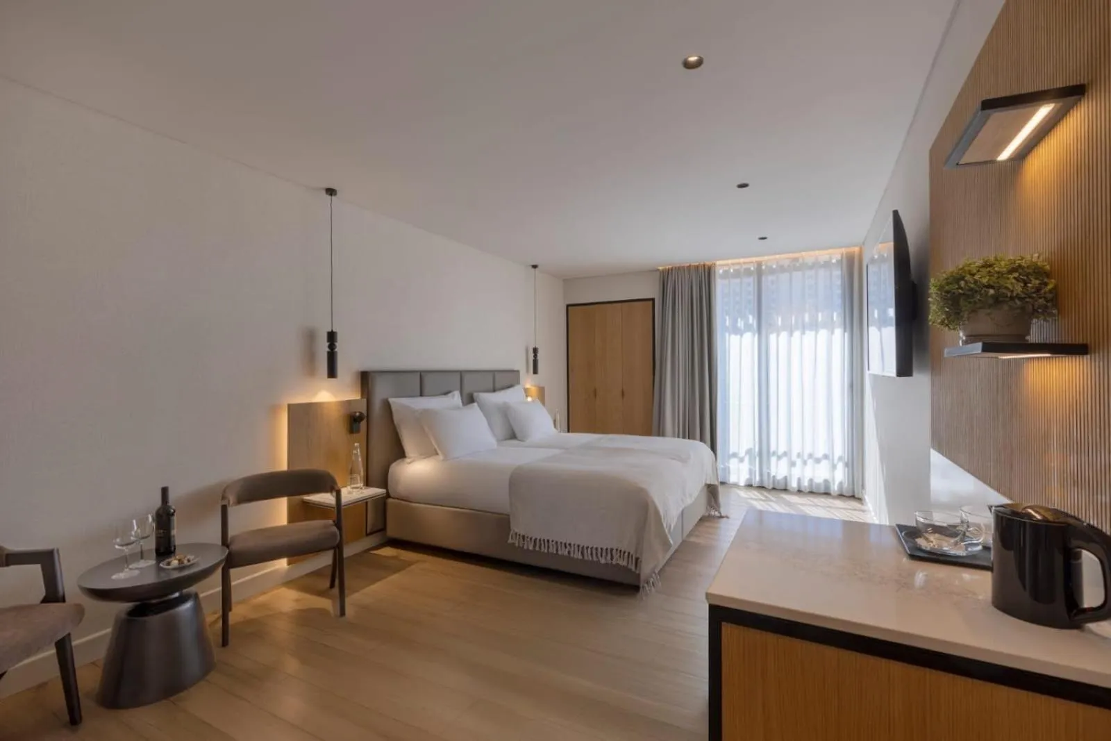 Photo of the whole room, Bed in Jerusalem Gardens Hotel