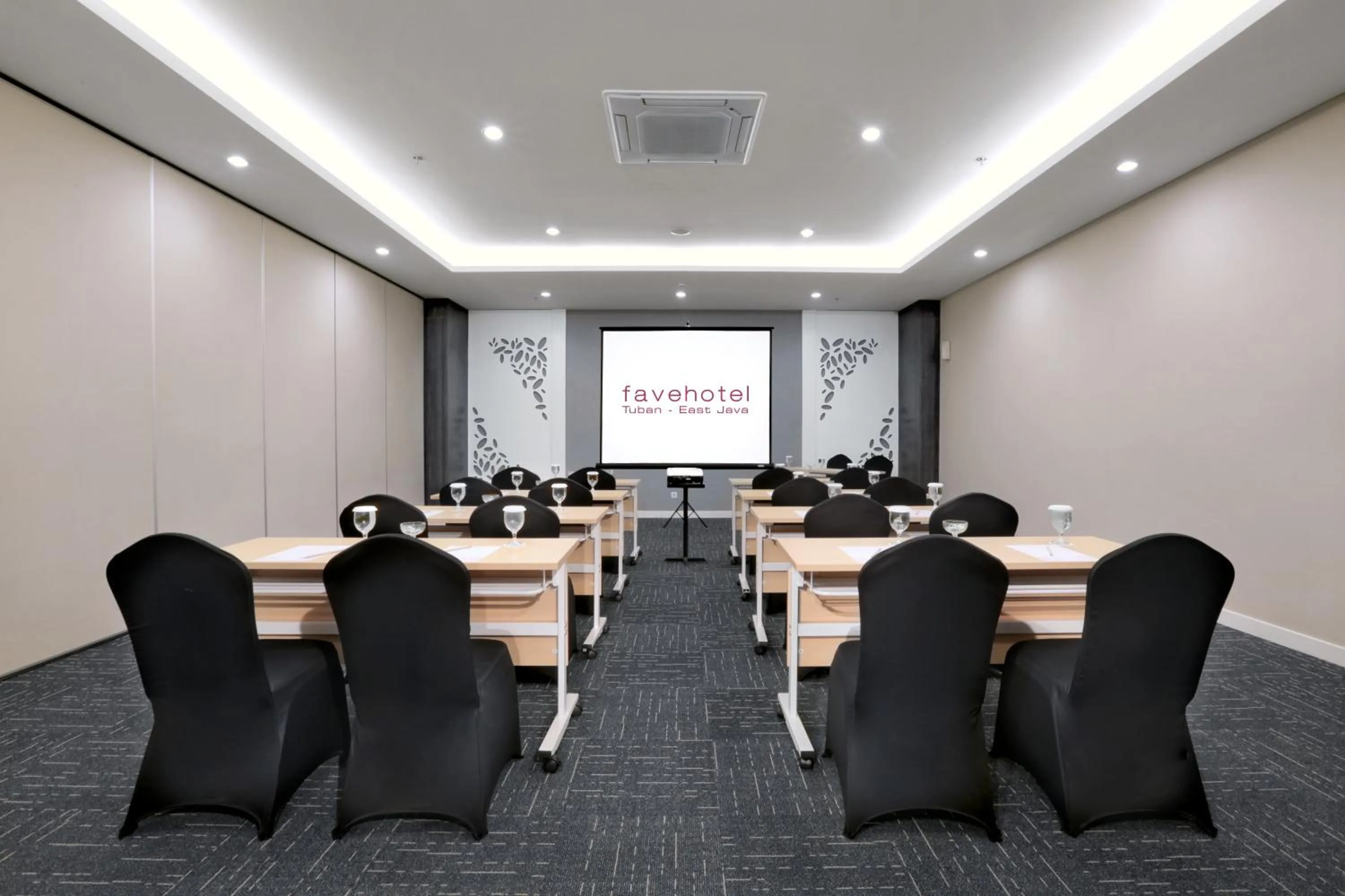 Banquet/Function facilities in favehotel Tuban