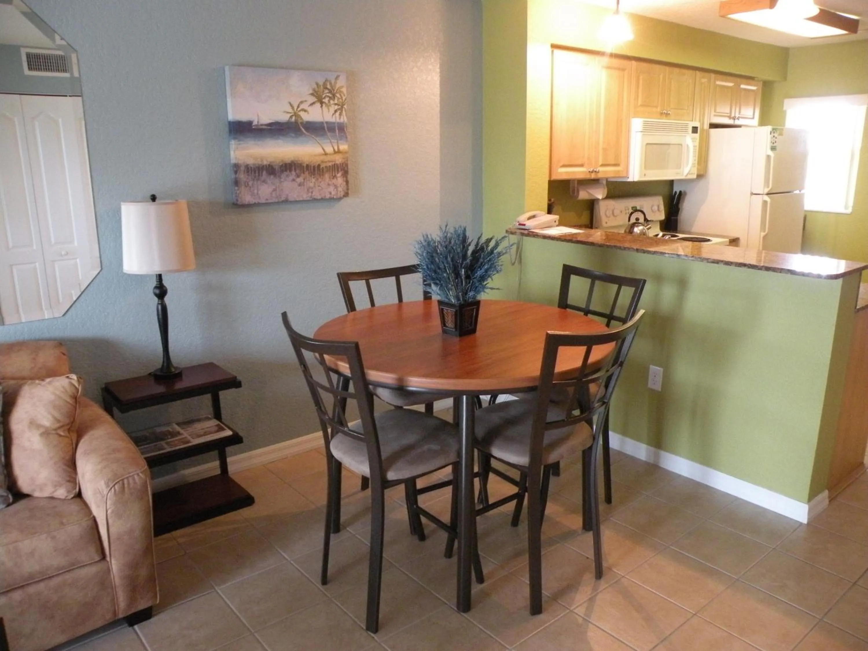 Living room in Surf Beach Treasure Island Resort