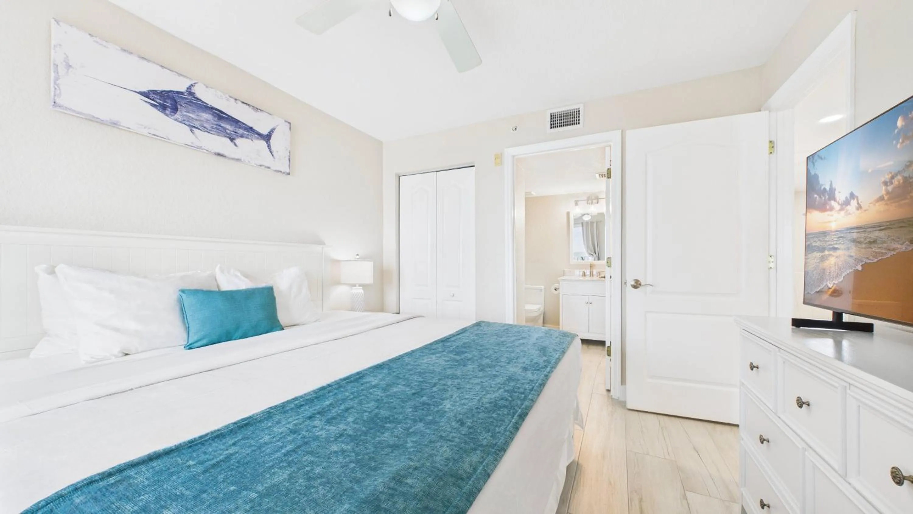 Bed in Surf Beach Treasure Island Resort