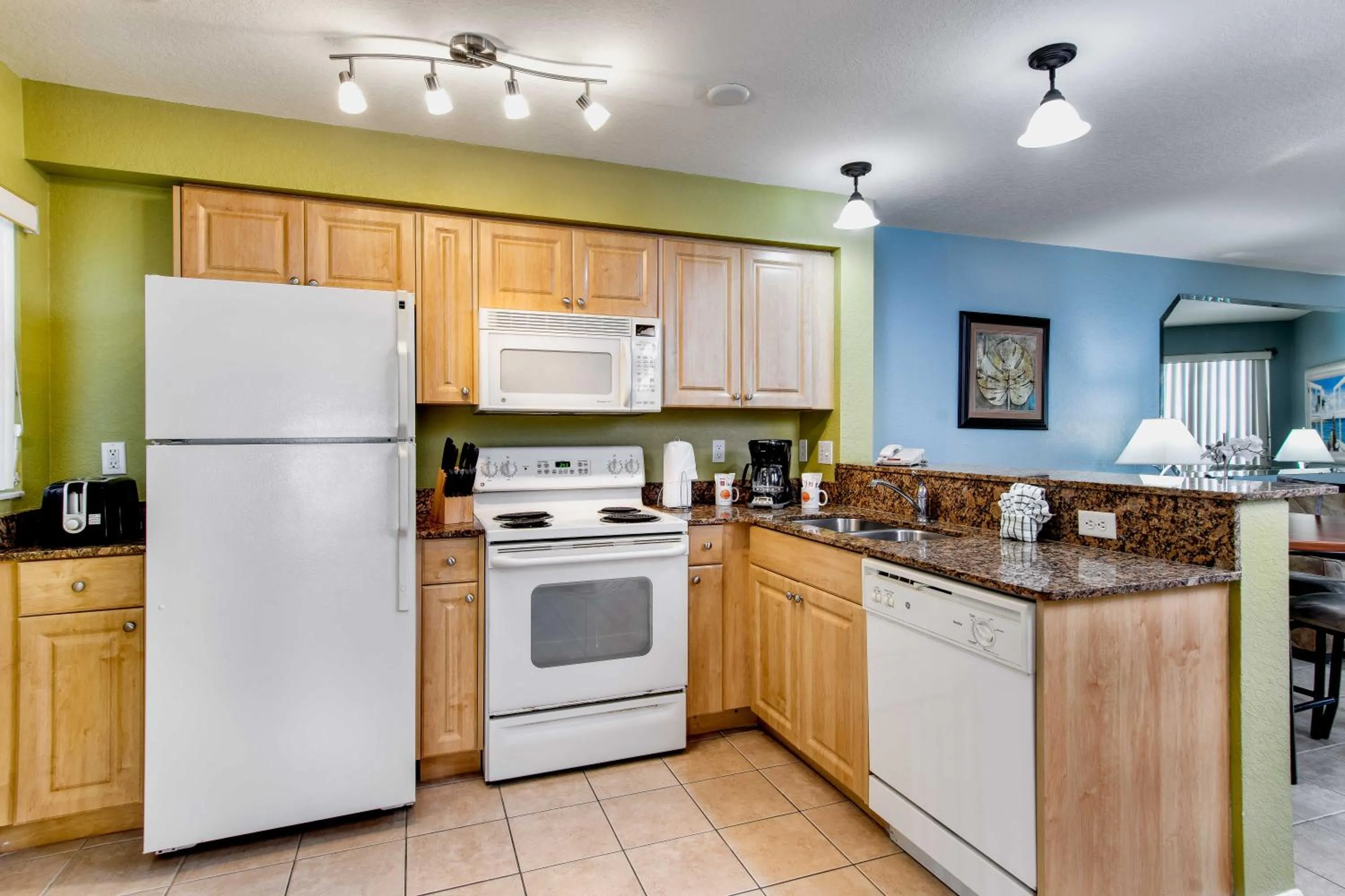 Kitchen or kitchenette in Surf Beach Treasure Island Resort