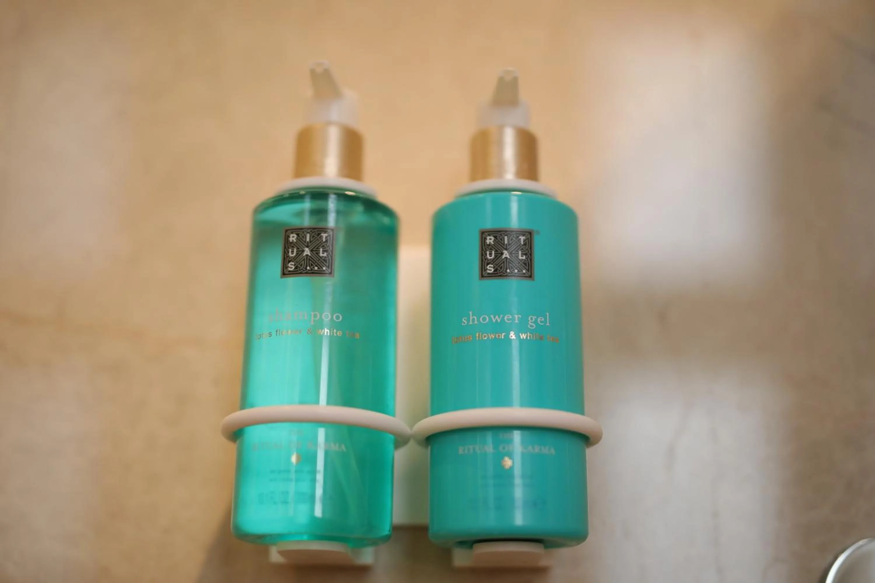 Shower in Hotel Majestic