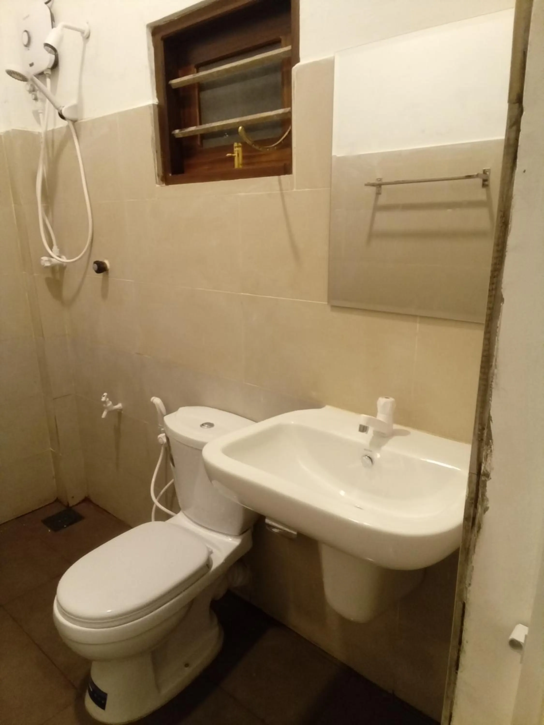 Kusuma's Lazy Left hostel