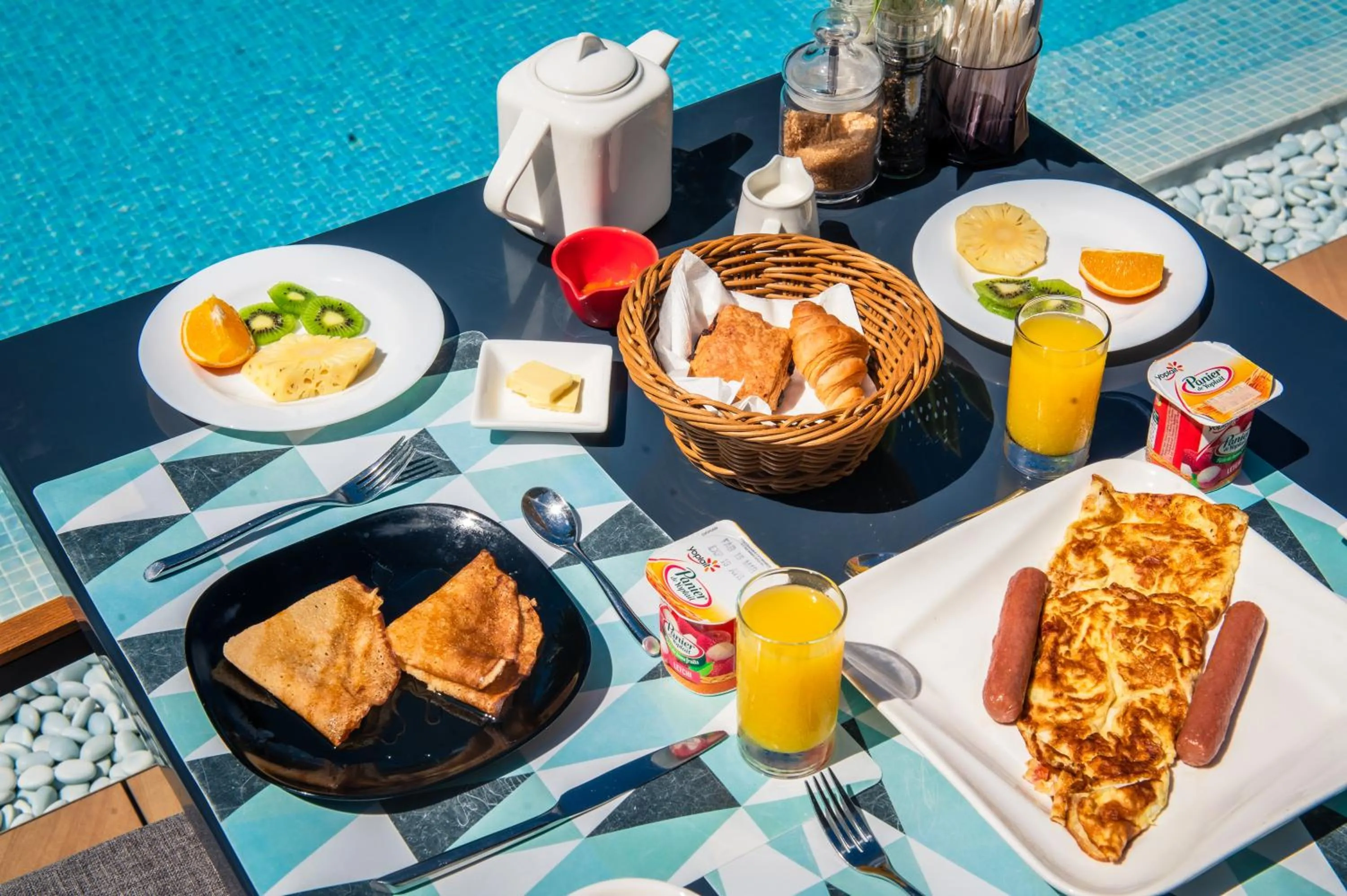 Breakfast in Toparadis Guest House