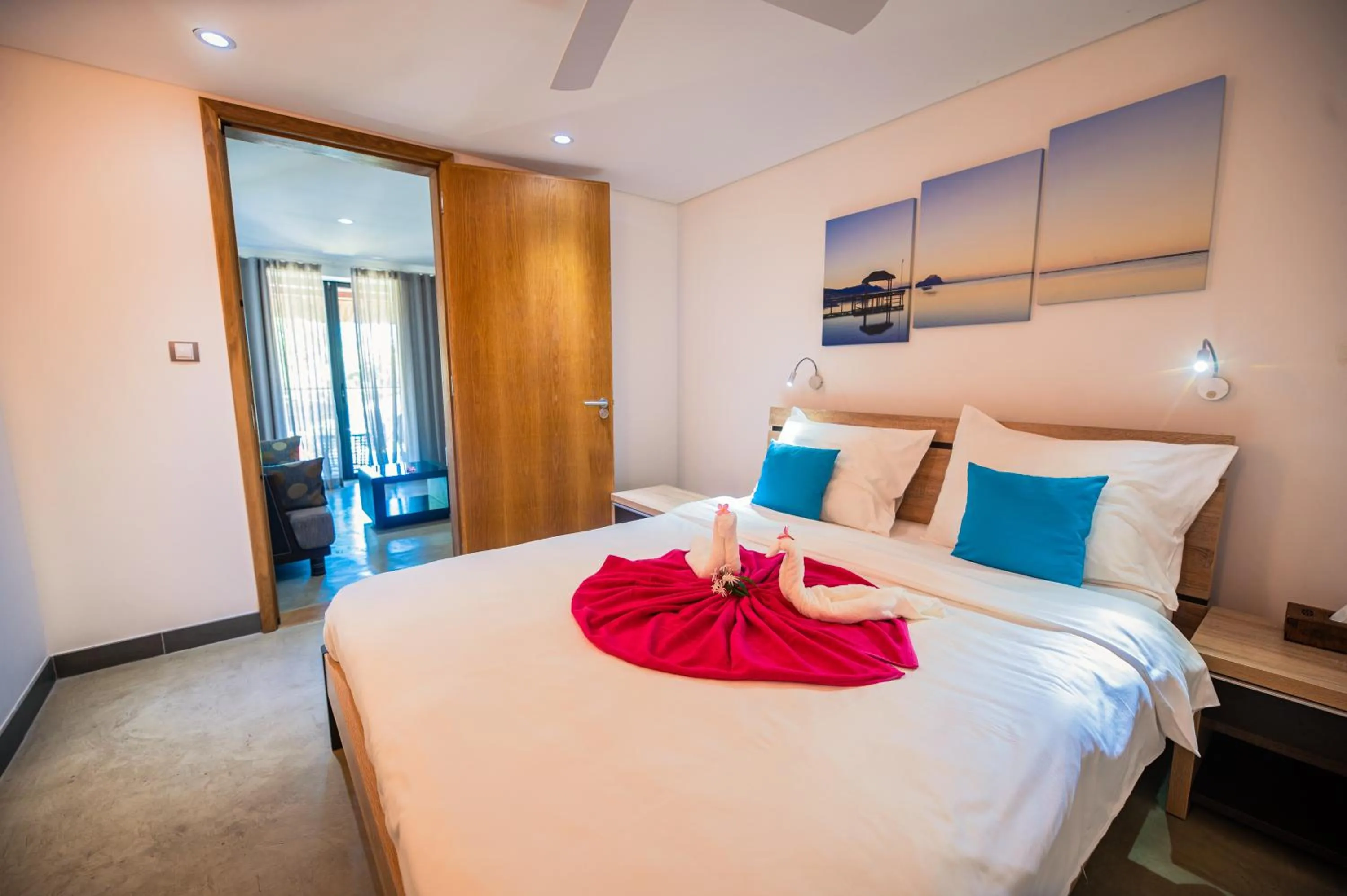 Photo of the whole room, Bed in Toparadis Guest House