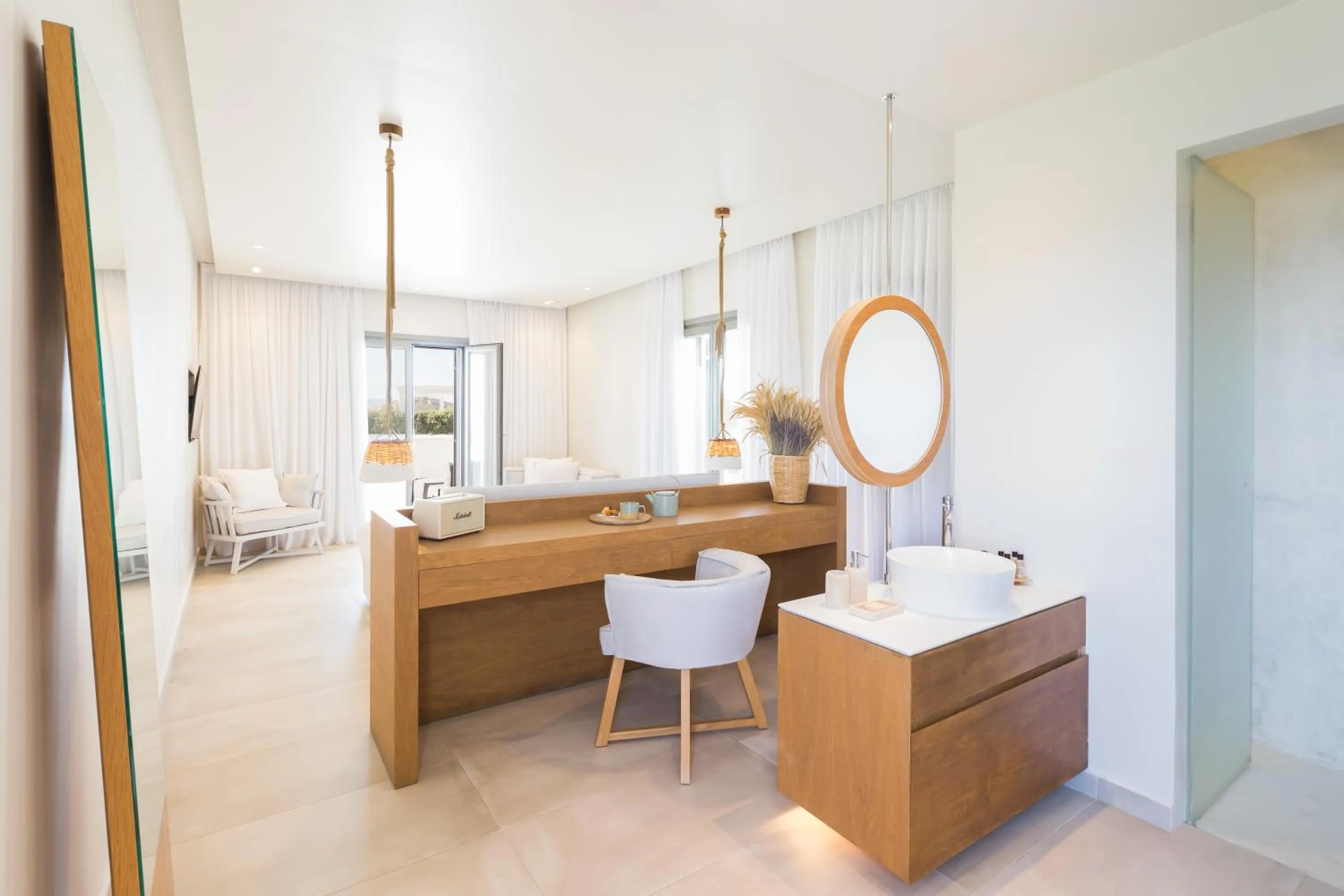 Photo of the whole room in 18 Grapes Hotel