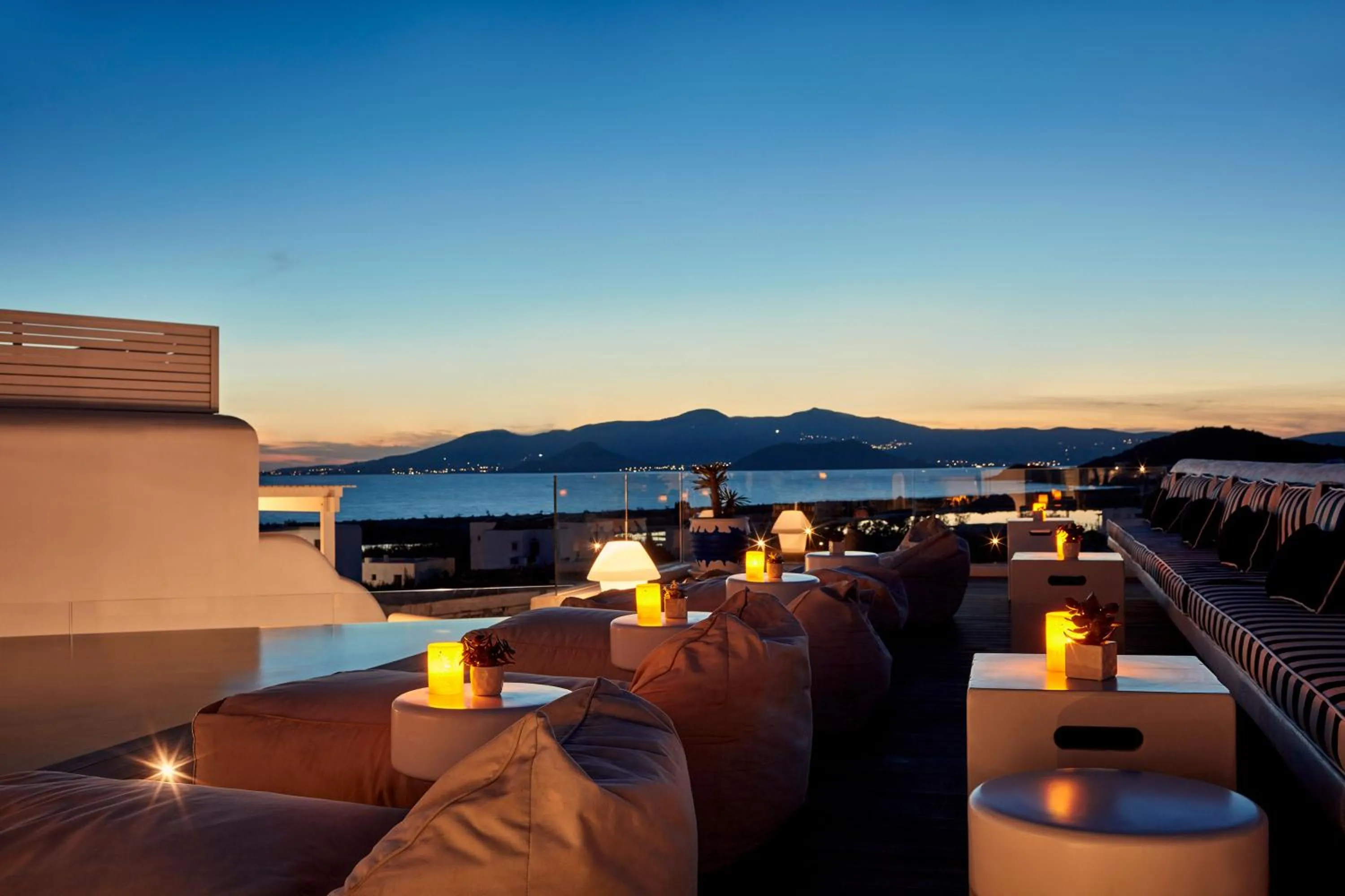 Lounge or bar in 18 Grapes Hotel