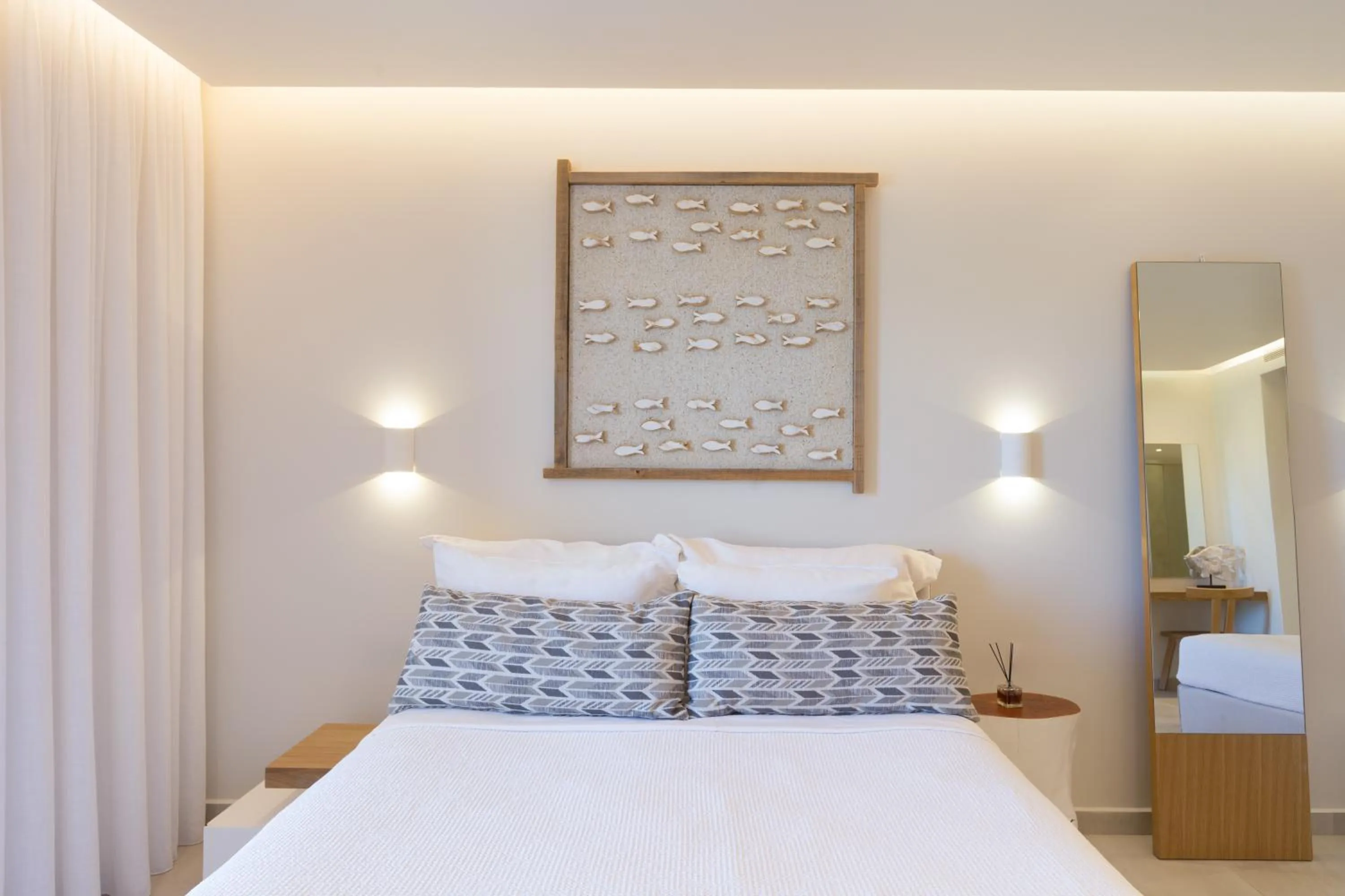 Bed in 18 Grapes Hotel