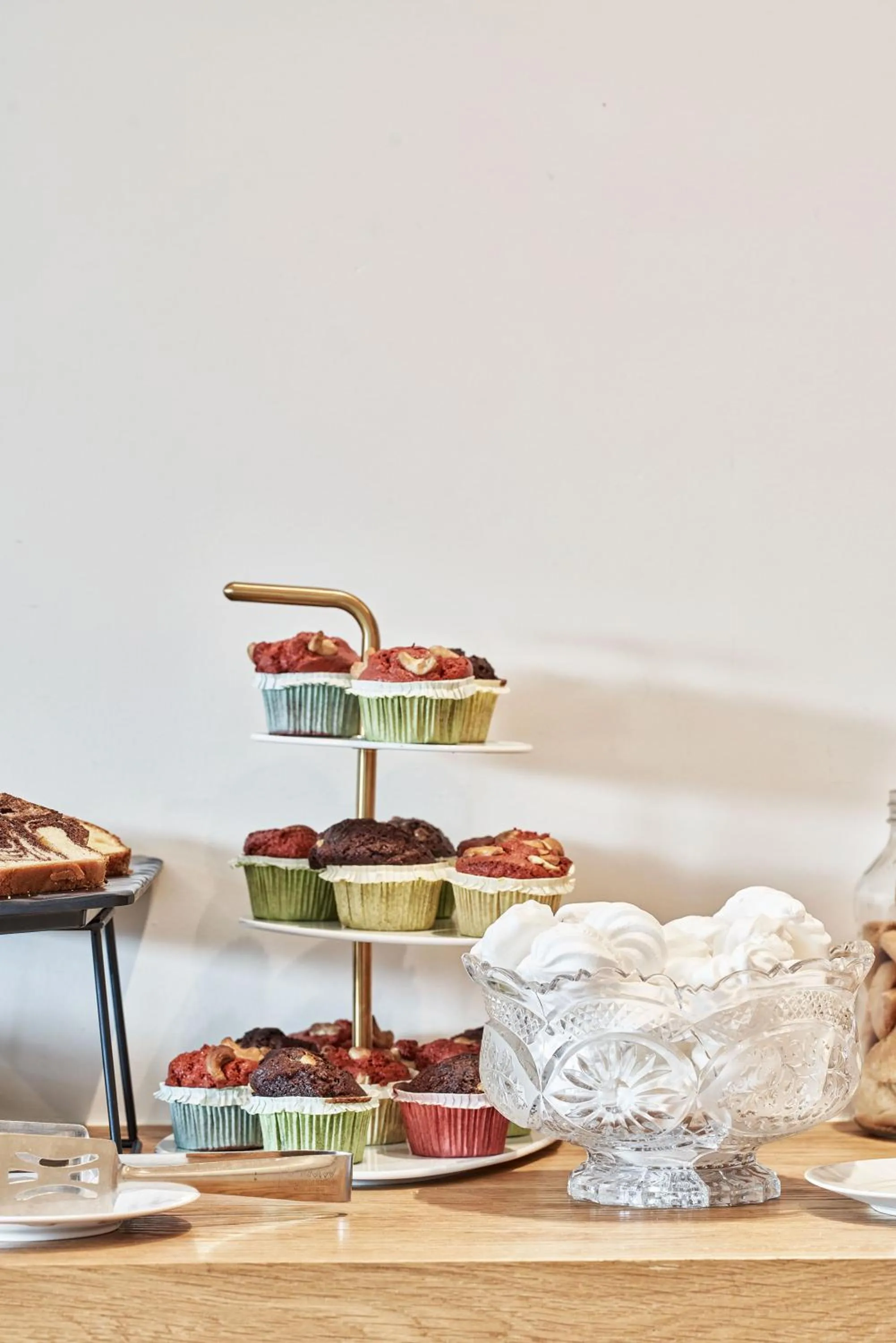 Food and drinks in 18 Grapes Hotel