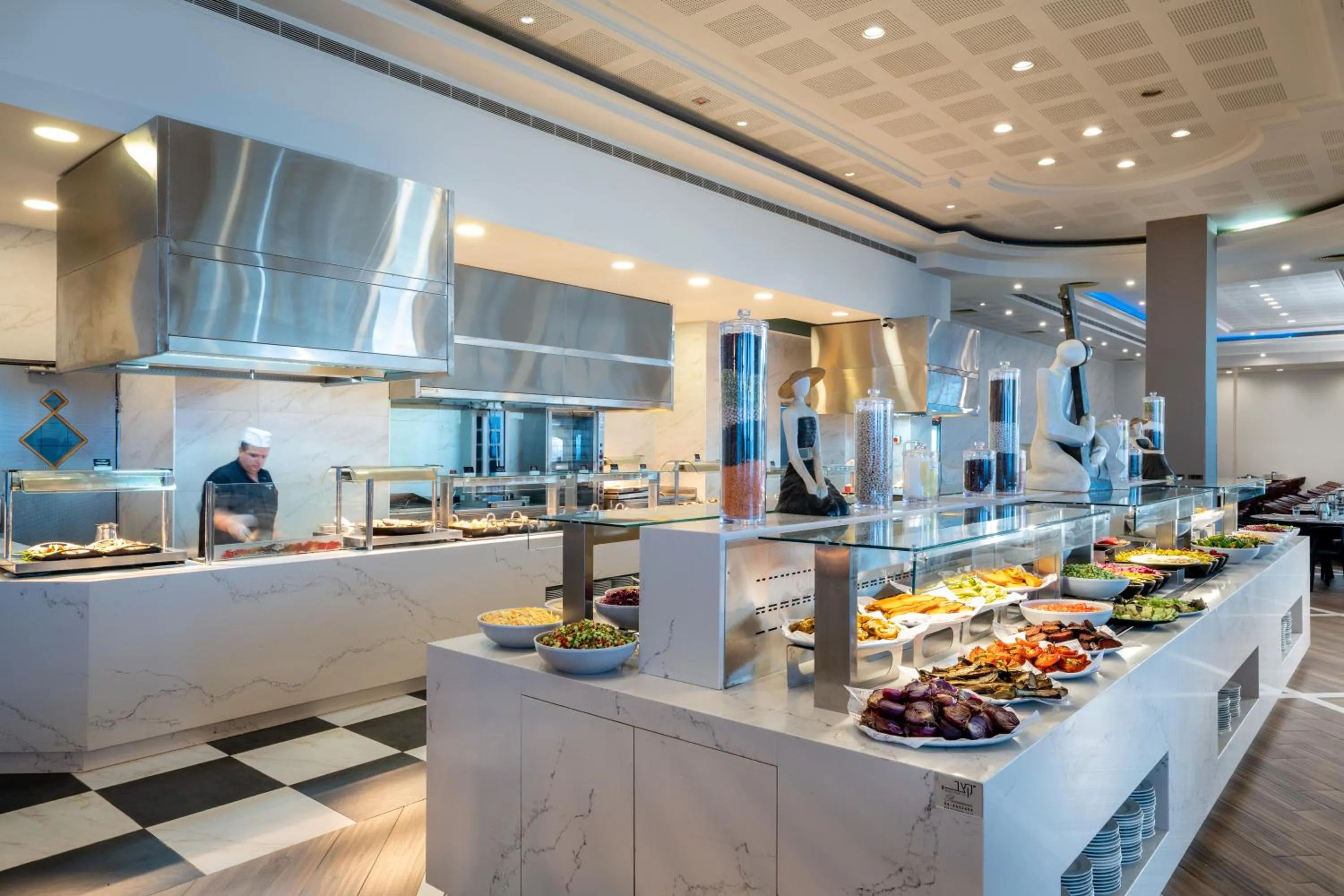 Dining area in Leonardo Plaza Hotel Dead Sea