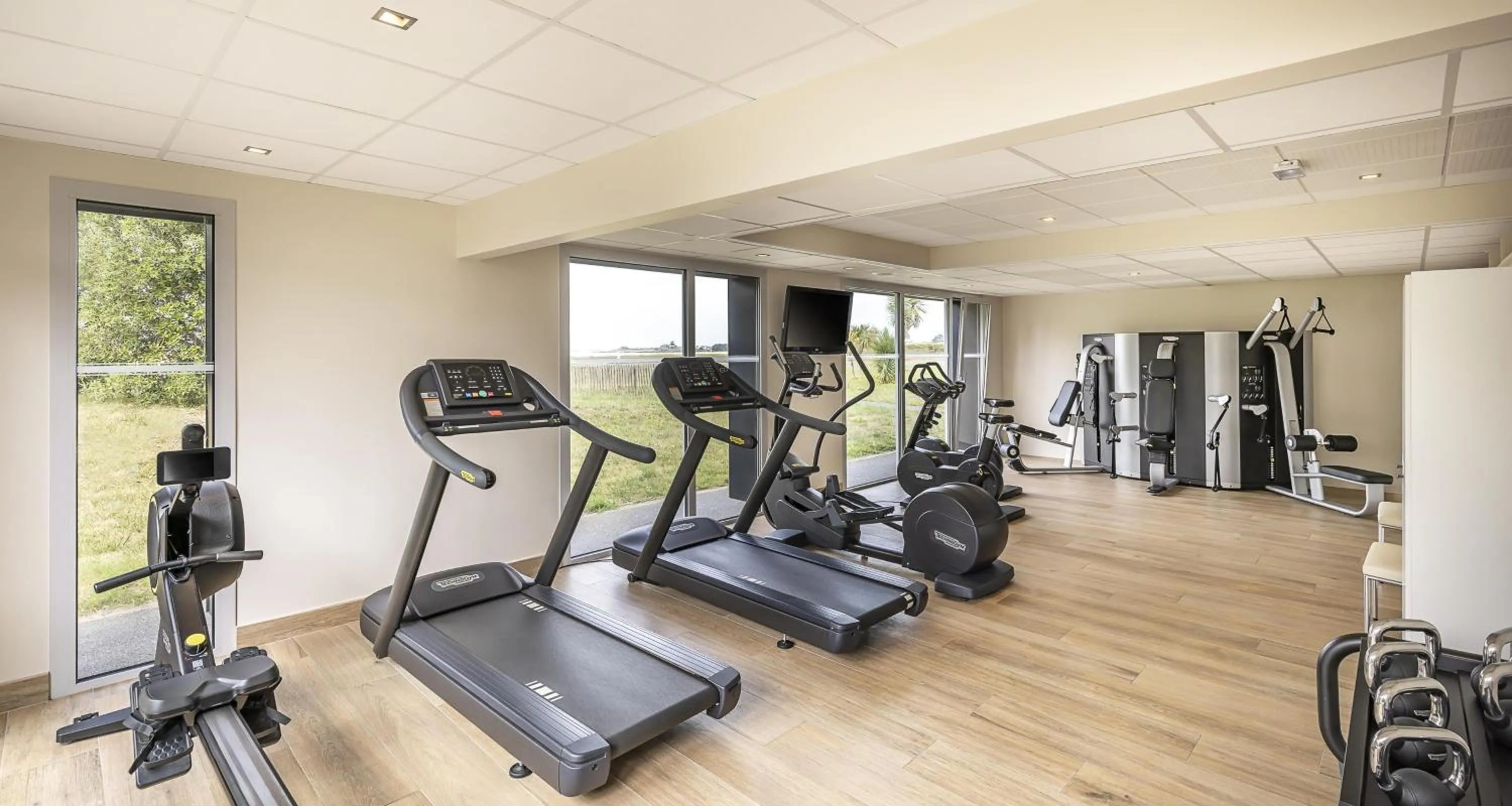 Fitness centre/facilities in Best Western Côte des Sables Plouescat