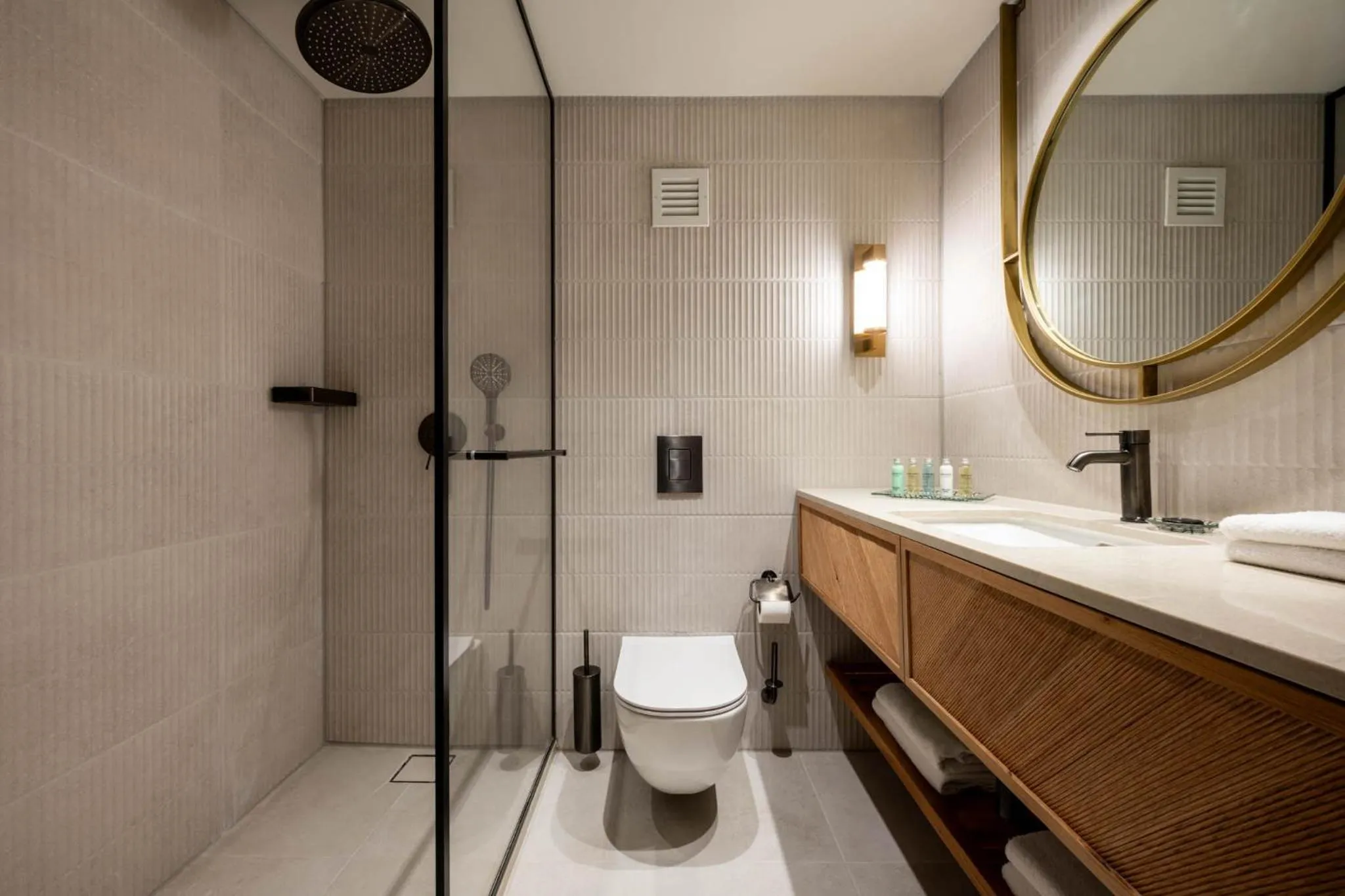 Shower in Leonardo Plaza Hotel Tiberias