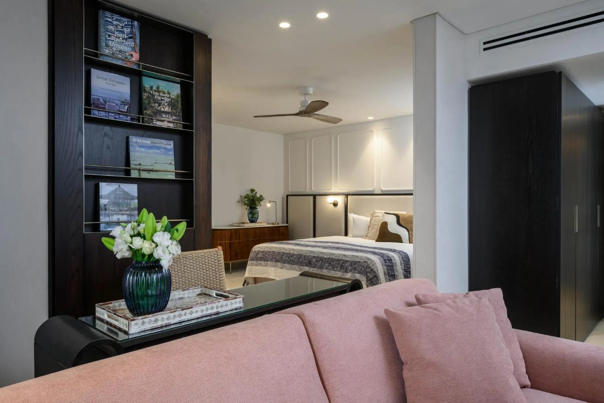 Seating area, Bed in Leonardo Plaza Hotel Tiberias