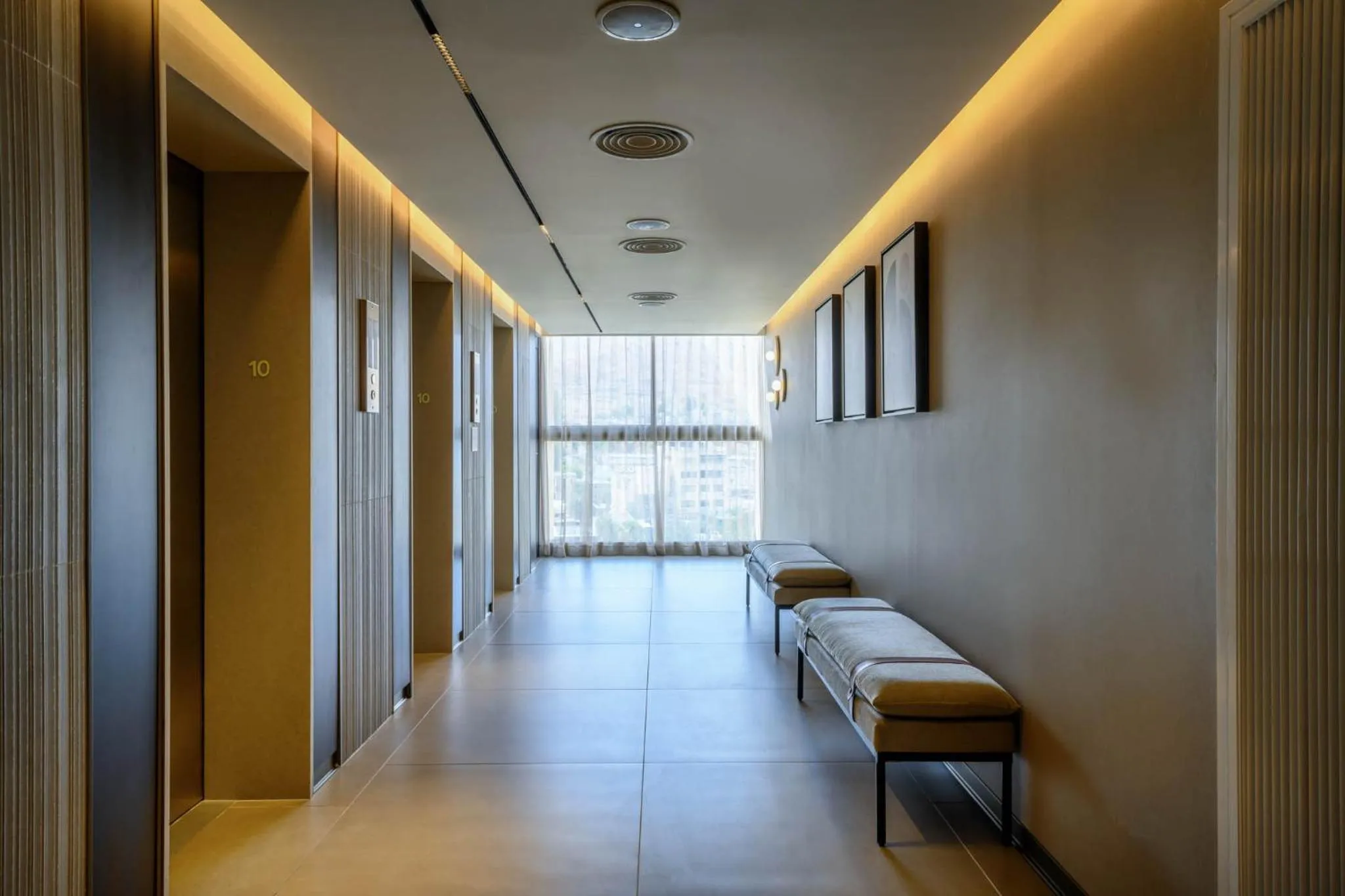 elevator, Bed in Leonardo Plaza Hotel Tiberias