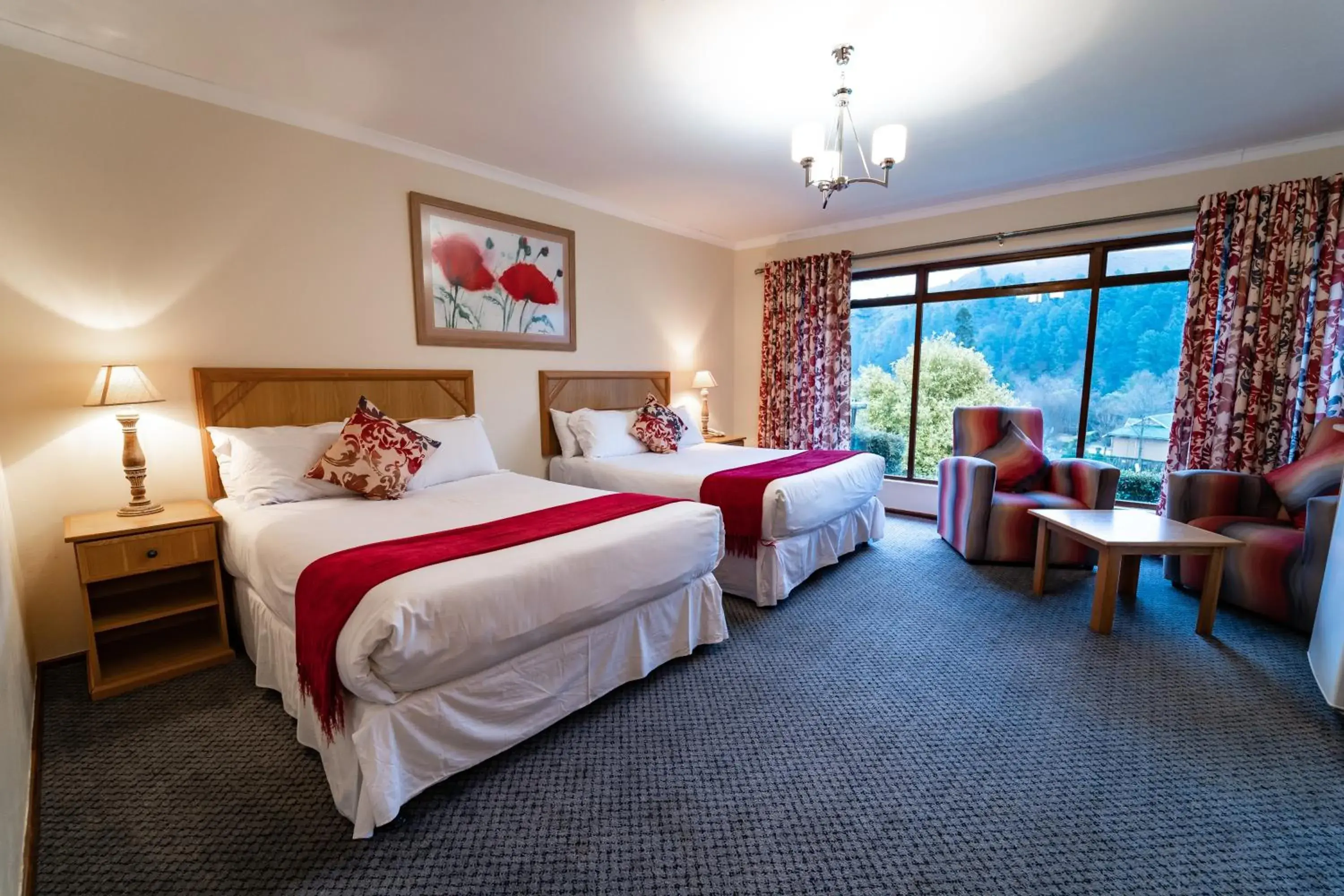 Eagles Nest - single occupancy - Superior Family Room in Gooderson Drakensberg Gardens Golf & Spa Resort Eagles Nest - single occupancy - Superior Family Room in Gooderson Drakensberg Gardens Golf & Spa Resort
