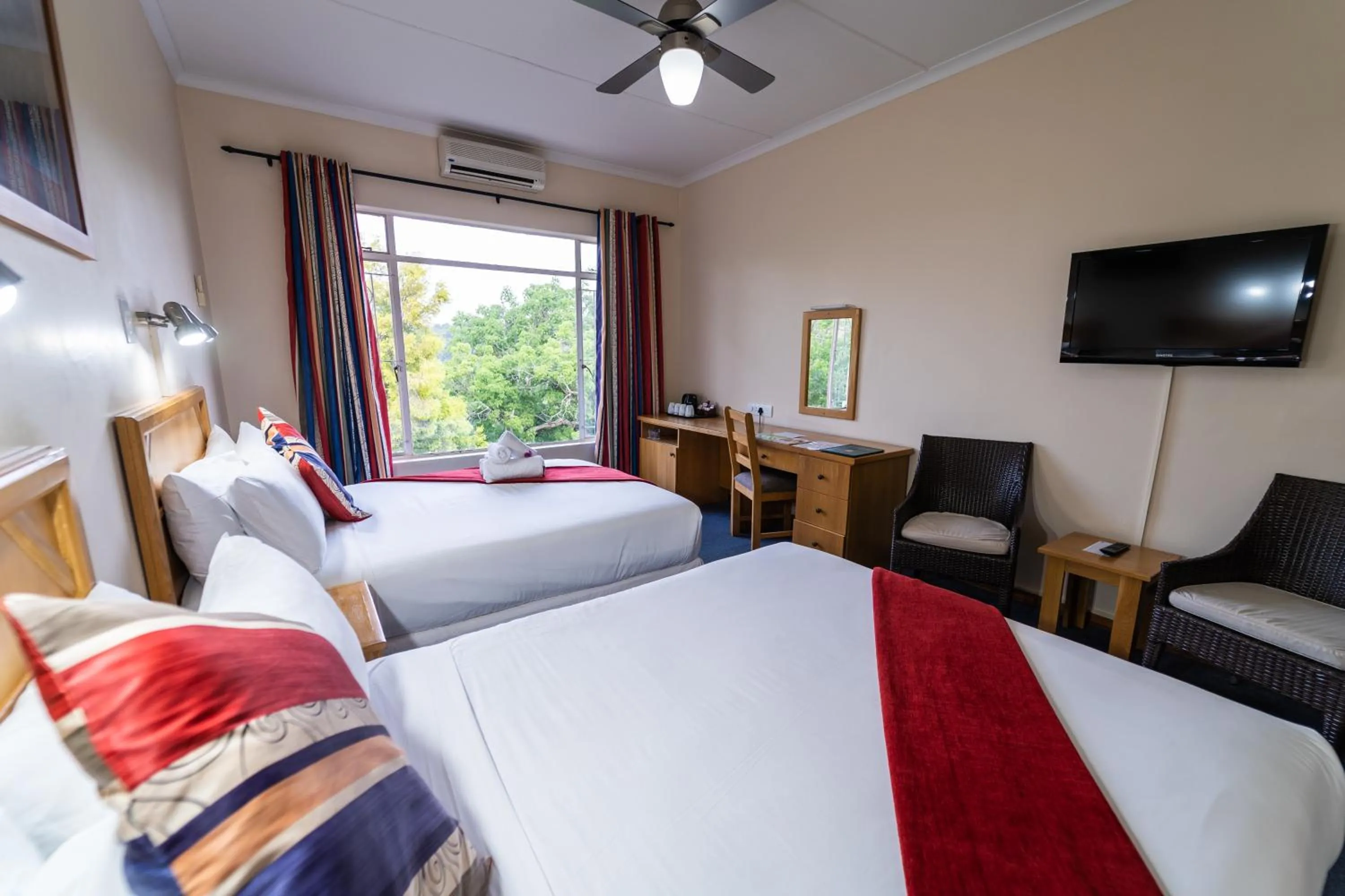 Bedroom, Bed in Gooderson Natal Spa Hot Springs Resort