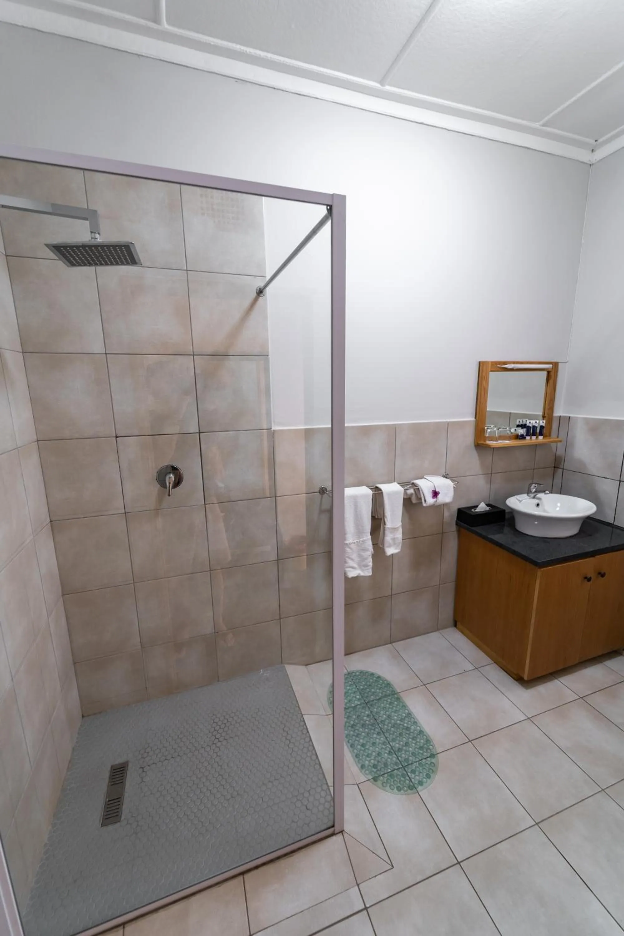 Bathroom in Gooderson Natal Spa Hot Springs Resort