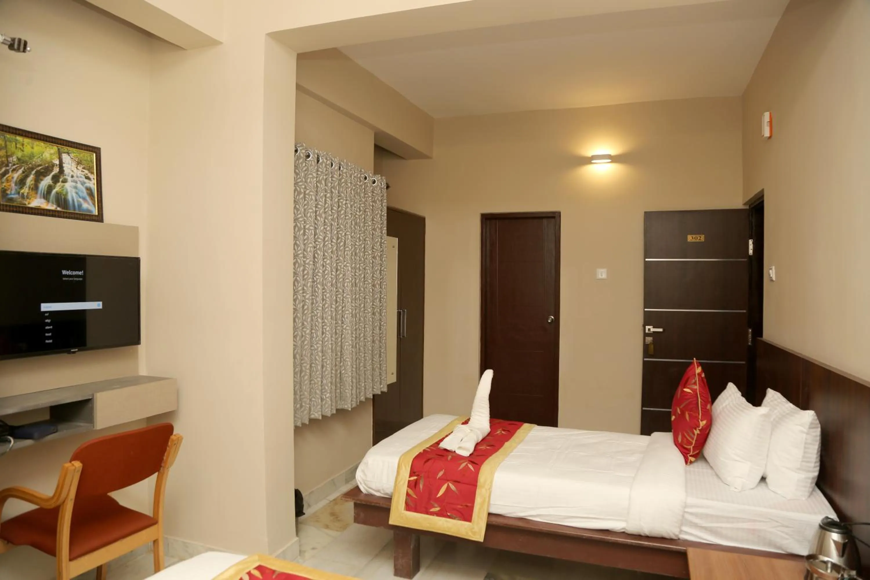 Photo of the whole room in Soundarya Hotel