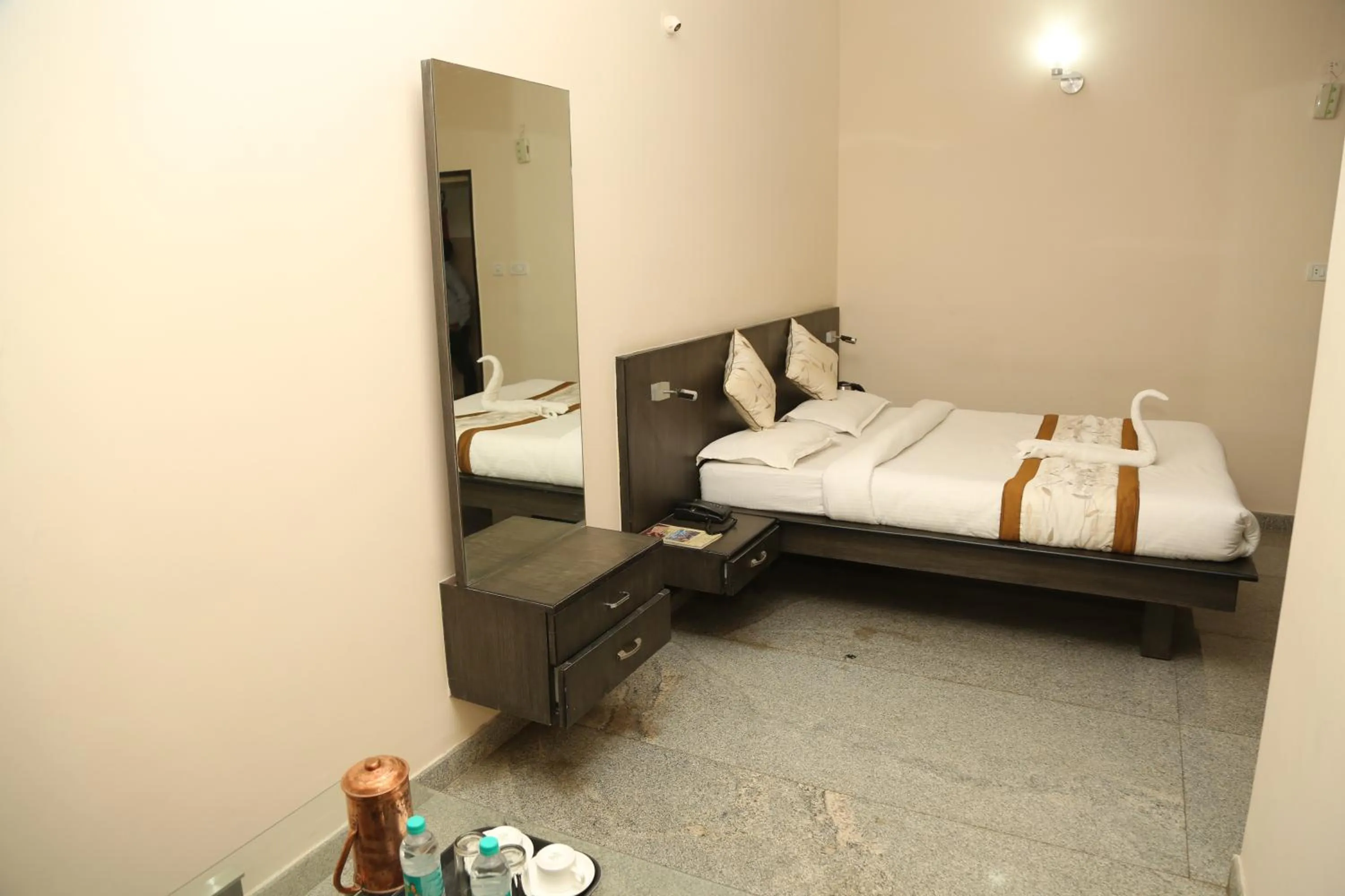 Photo of the whole room in Soundarya Hotel