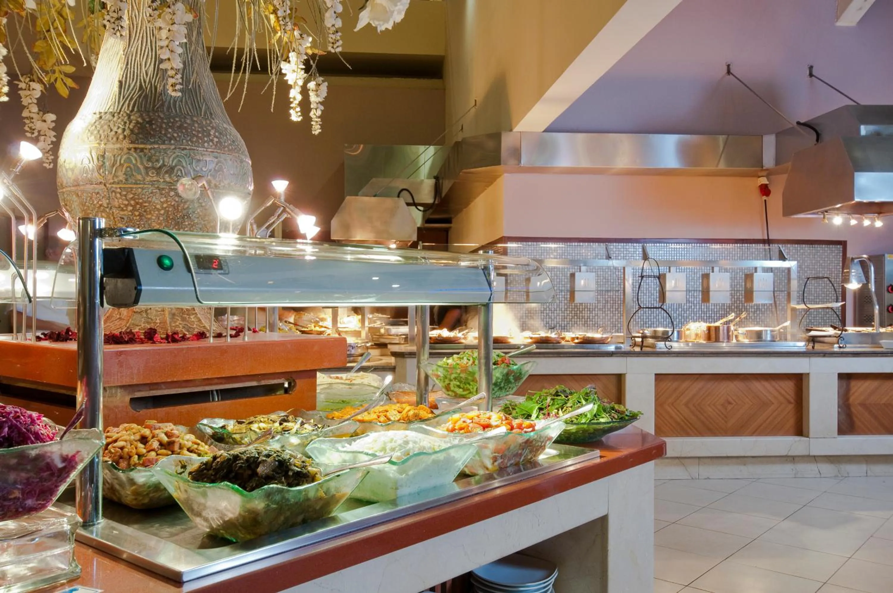 Restaurant/places to eat in Leonardo Plaza Hotel Eilat