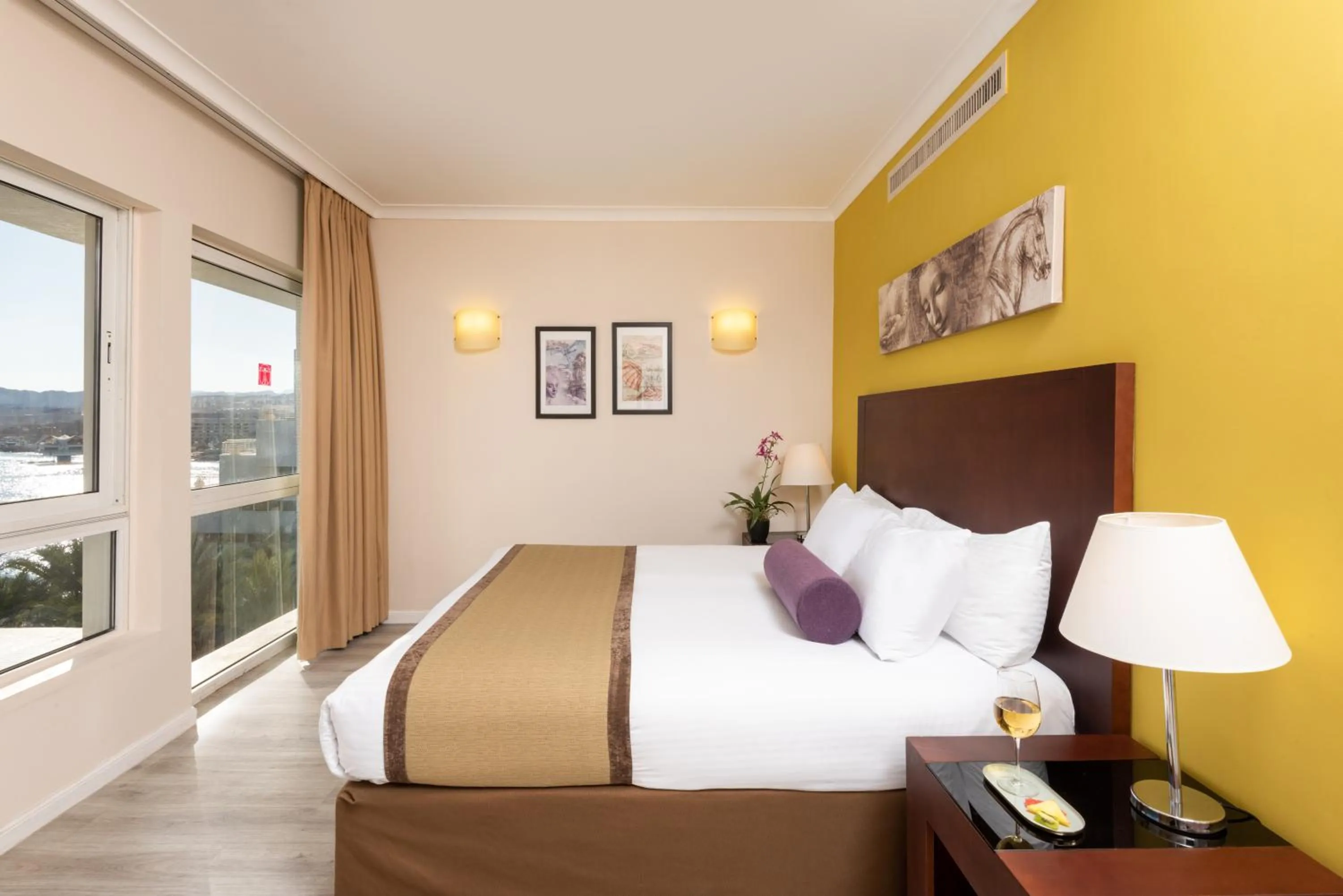 Bedroom, Bed in Leonardo Plaza Hotel Eilat