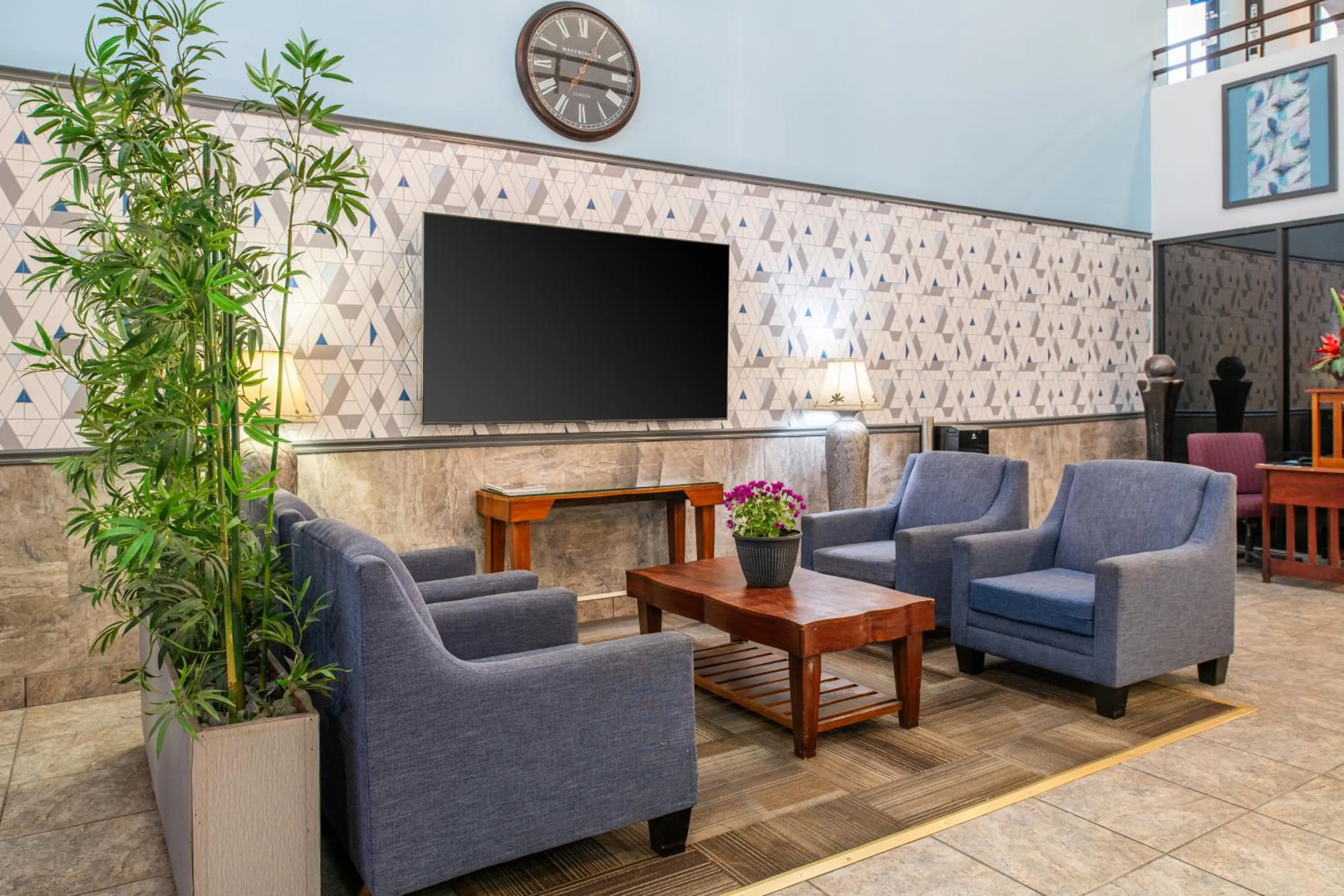 Days Inn & Suites by Wyndham Artesia